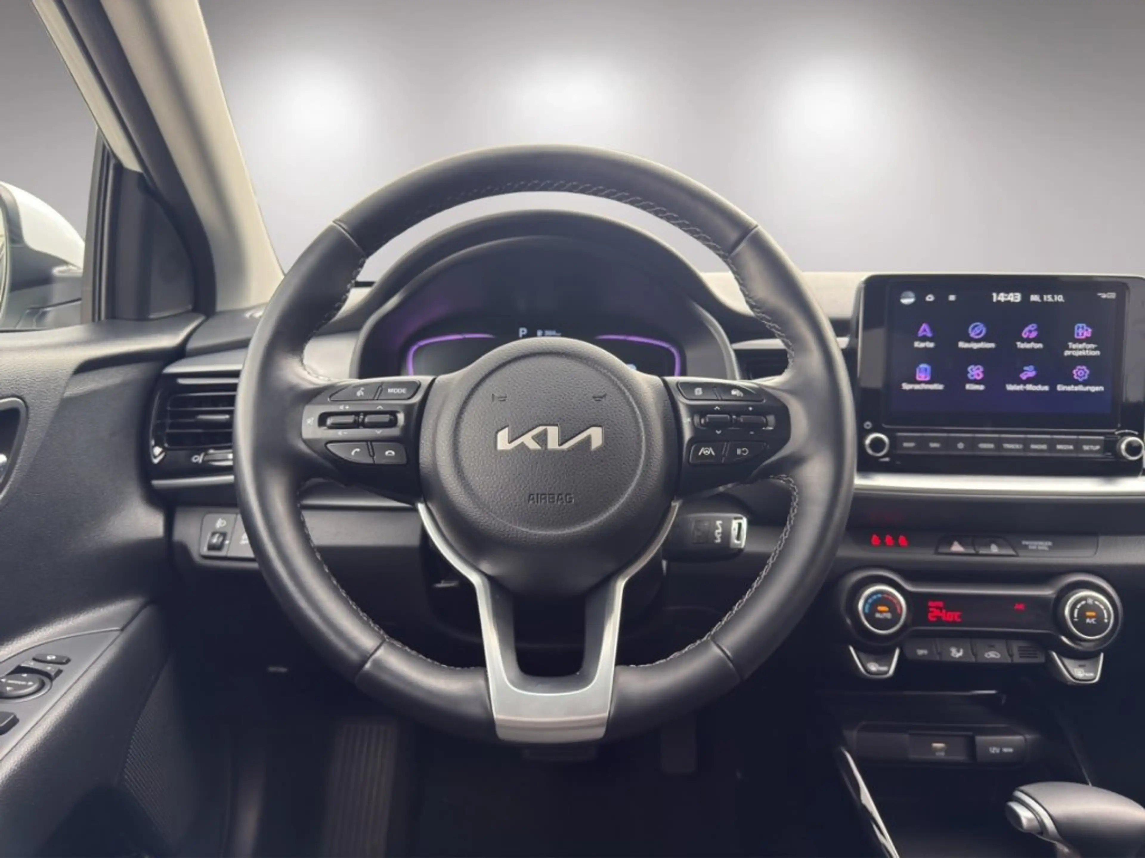 Kia Stonic GOLD UVO 1.0 TGDI DCT7 100 — photo 8