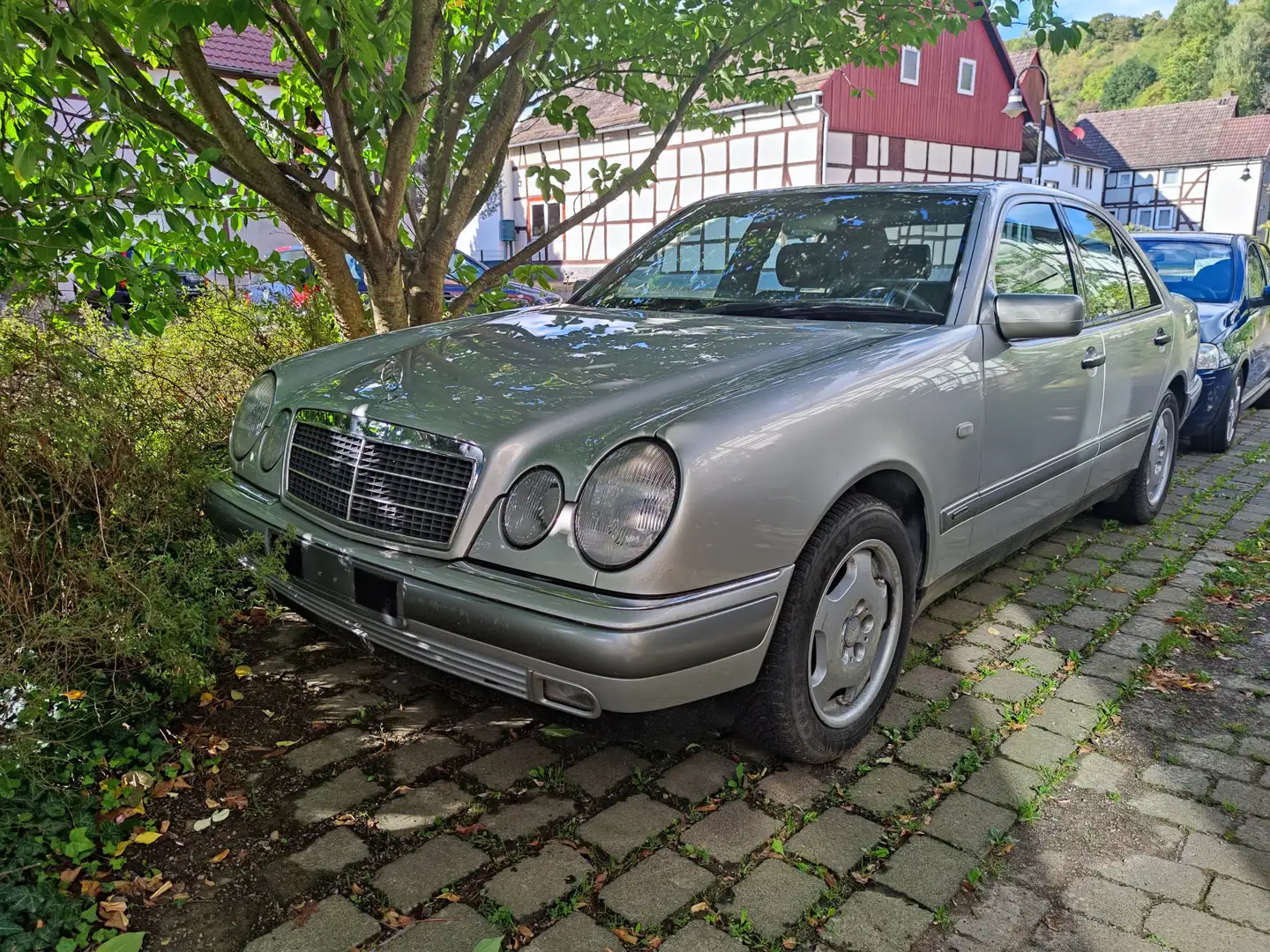 Mercedes-Benz E 280 E 280 Elegance Zilver - 1
