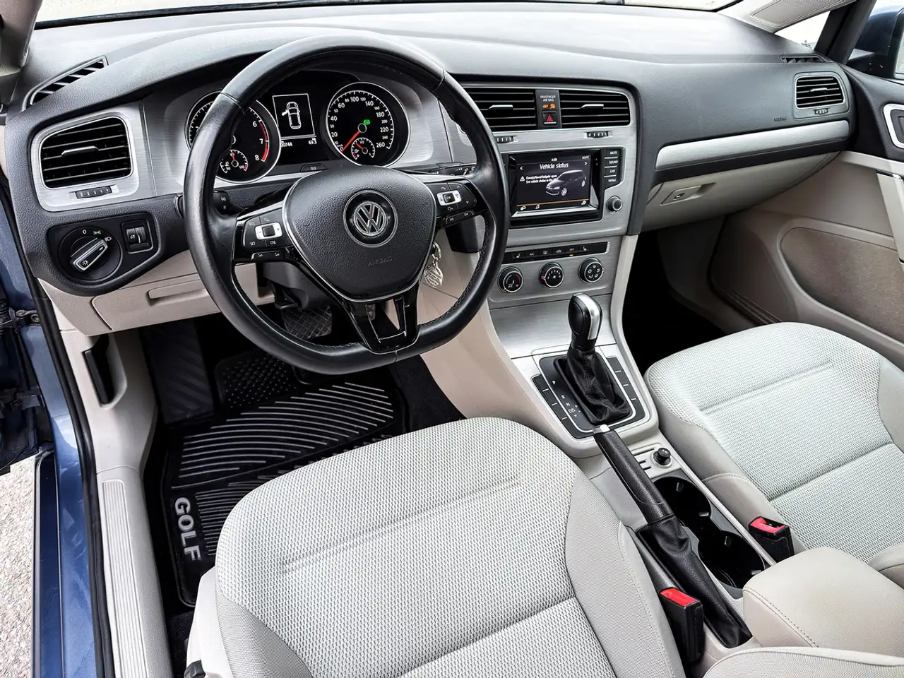 Volkswagen Golf снимка Volkswagen Golf