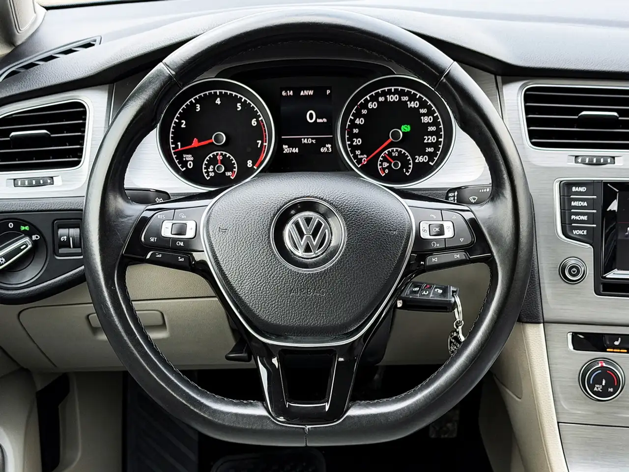 Volkswagen Golf снимка Volkswagen Golf