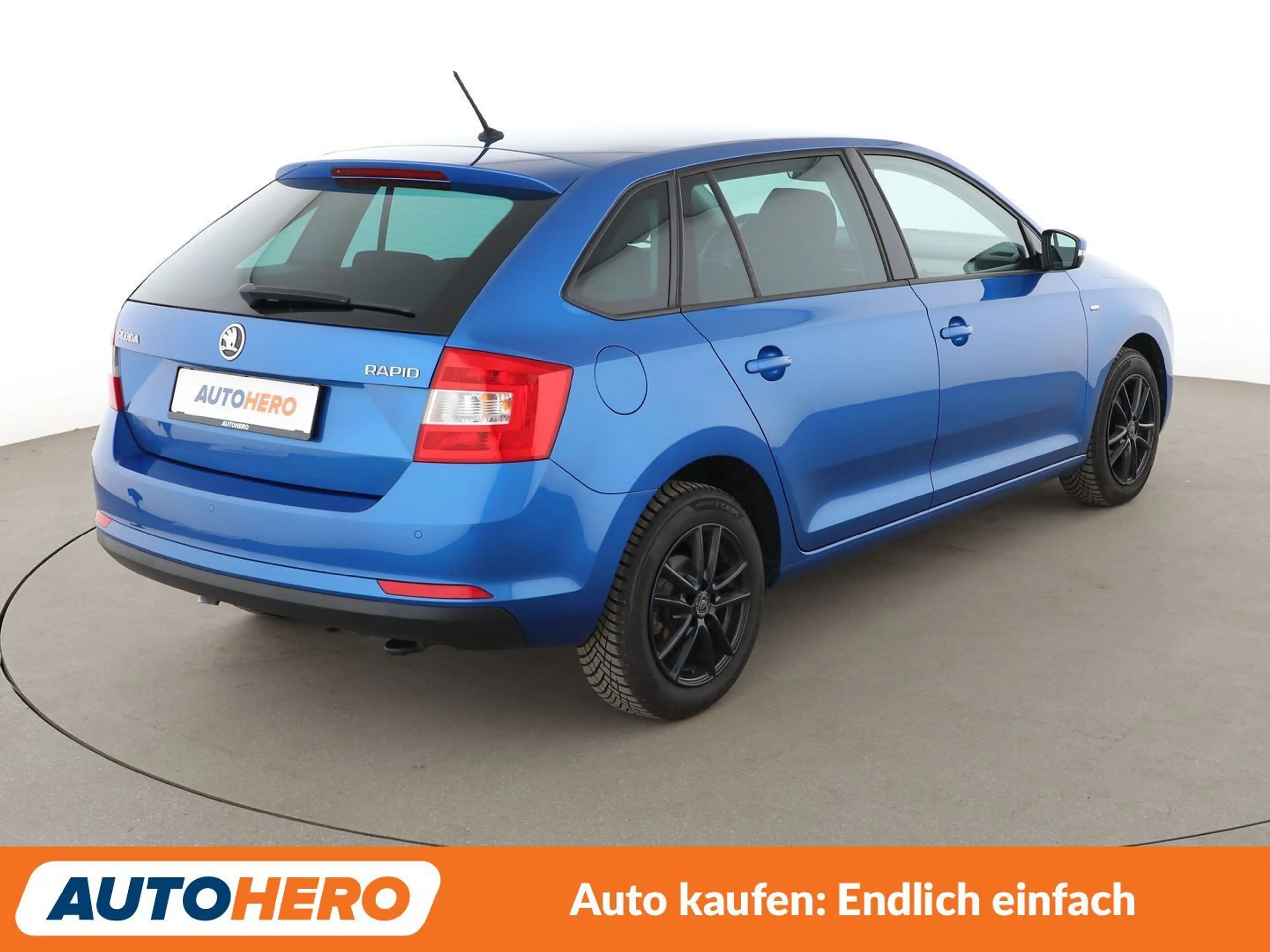 Skoda Rapid/Spaceback 1.2 TSI Drive *NAVI*XENON*TEMPO*PDC*SHZ* — photo 6