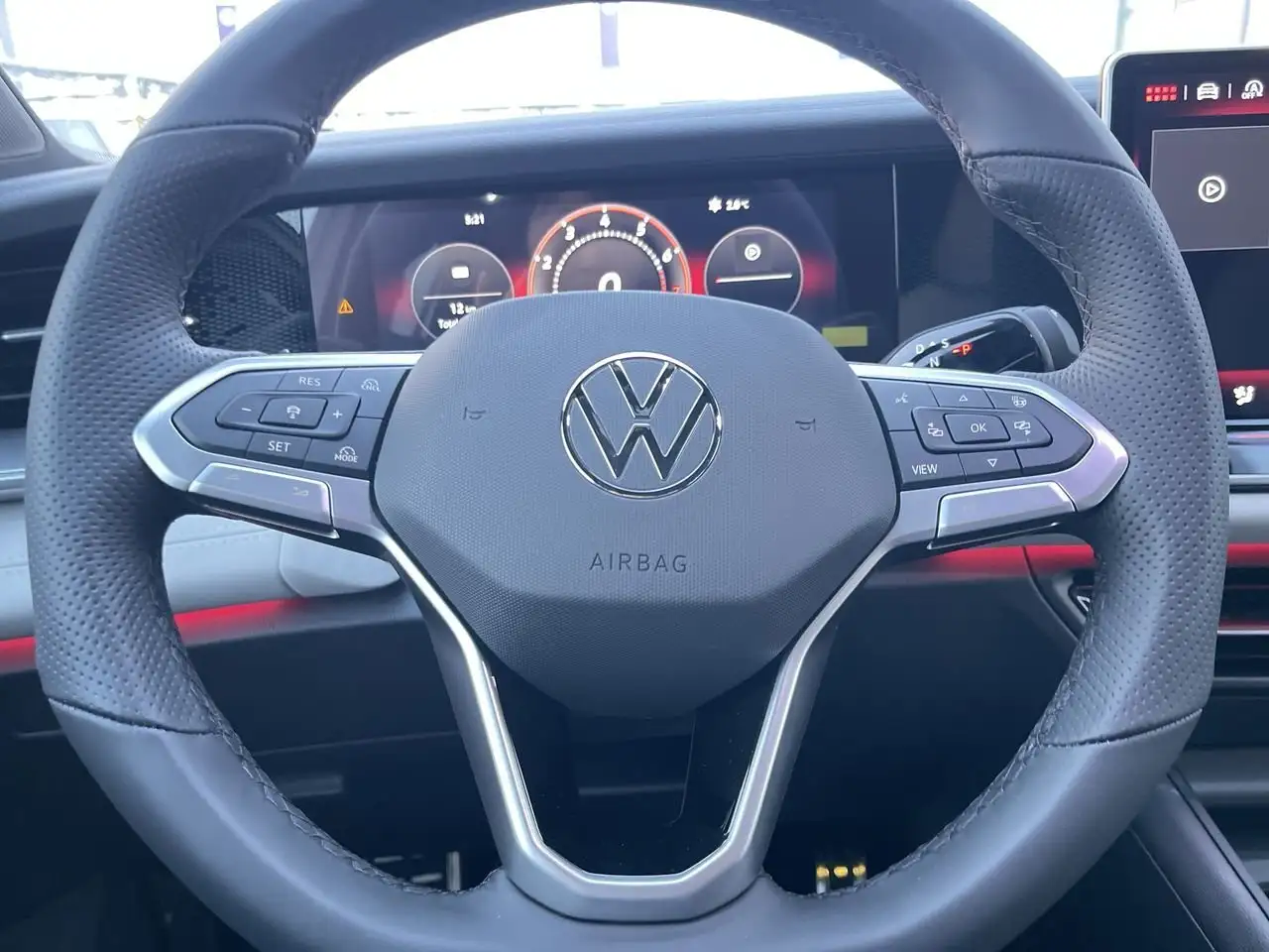Volkswagen Tiguan снимка Volkswagen Tiguan