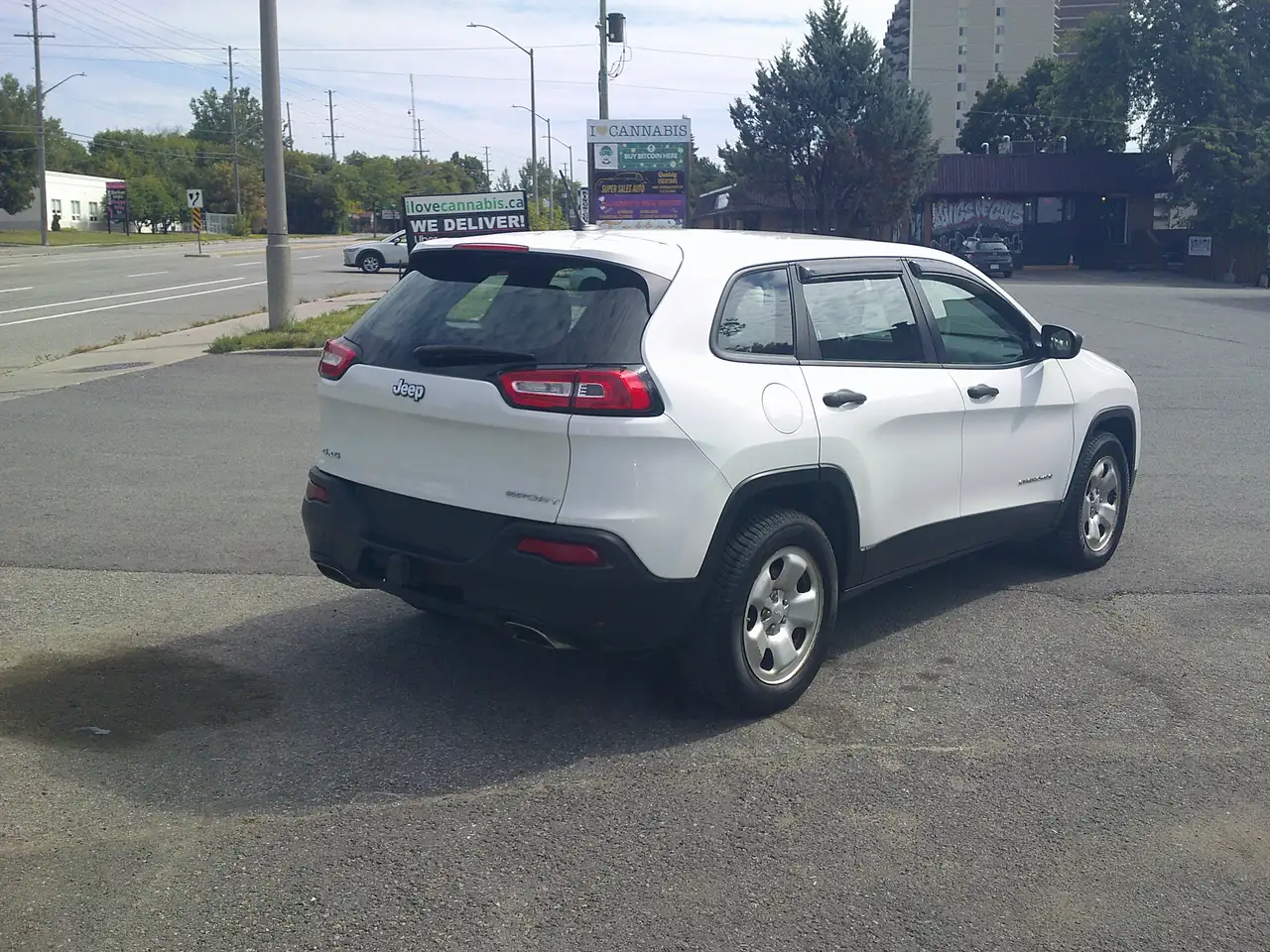 Jeep Cherokee снимка Jeep Cherokee