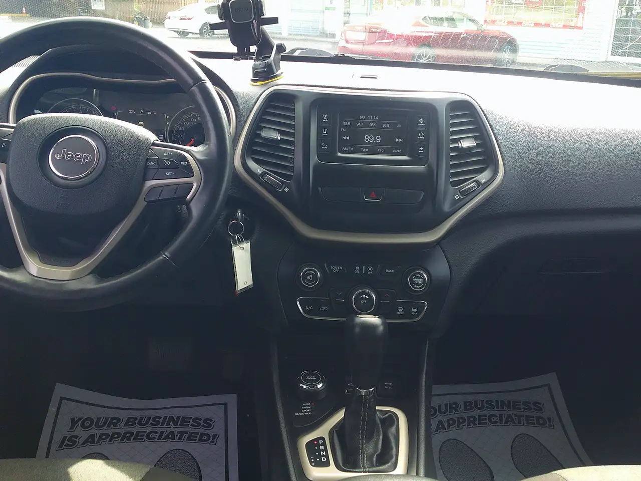 Jeep Cherokee снимка Jeep Cherokee