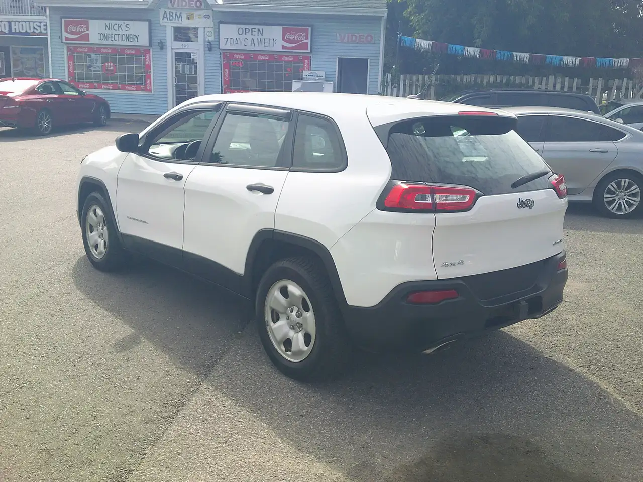Jeep Cherokee снимка Jeep Cherokee