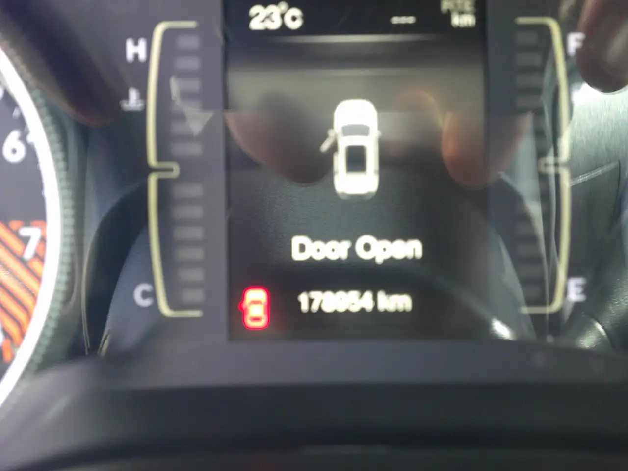 Jeep Cherokee снимка Jeep Cherokee