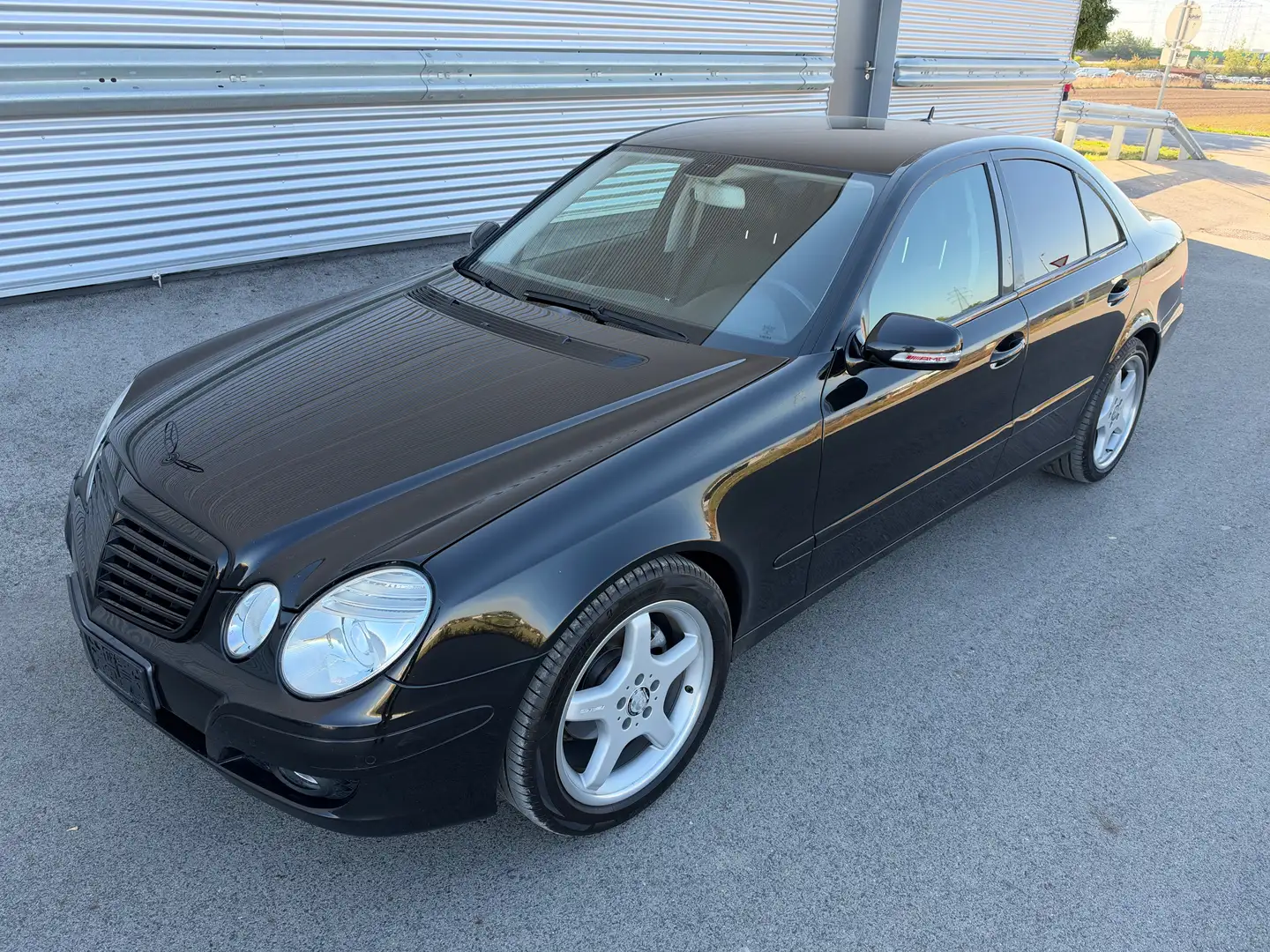 Mercedes-Benz E 280 Classic Aut. ID:67 Schwarz - 1