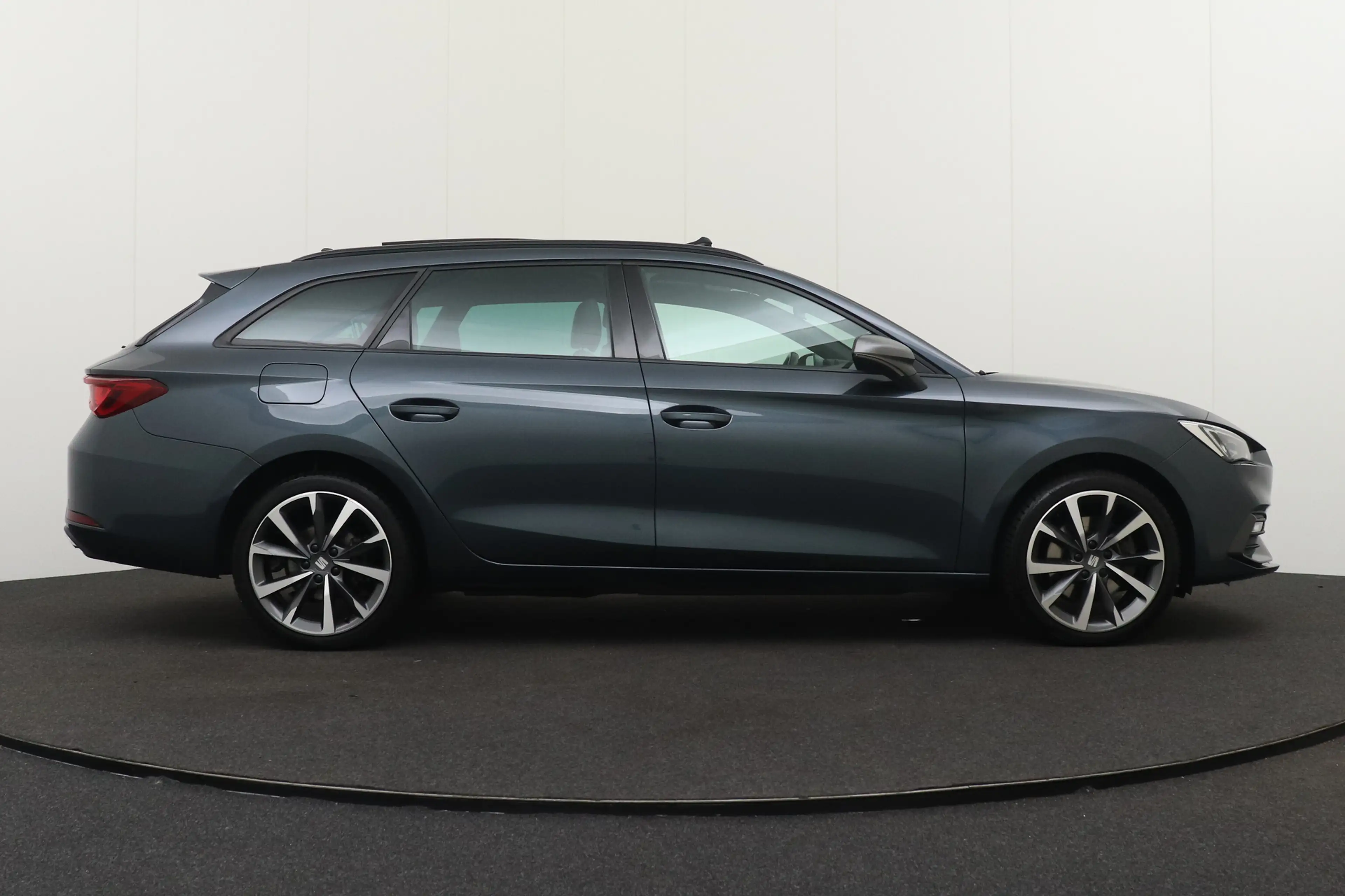 SEAT Leon Sportstourer 1.4 204 PK TSI PHEV FR Pano-dak 18'LM — photo 6