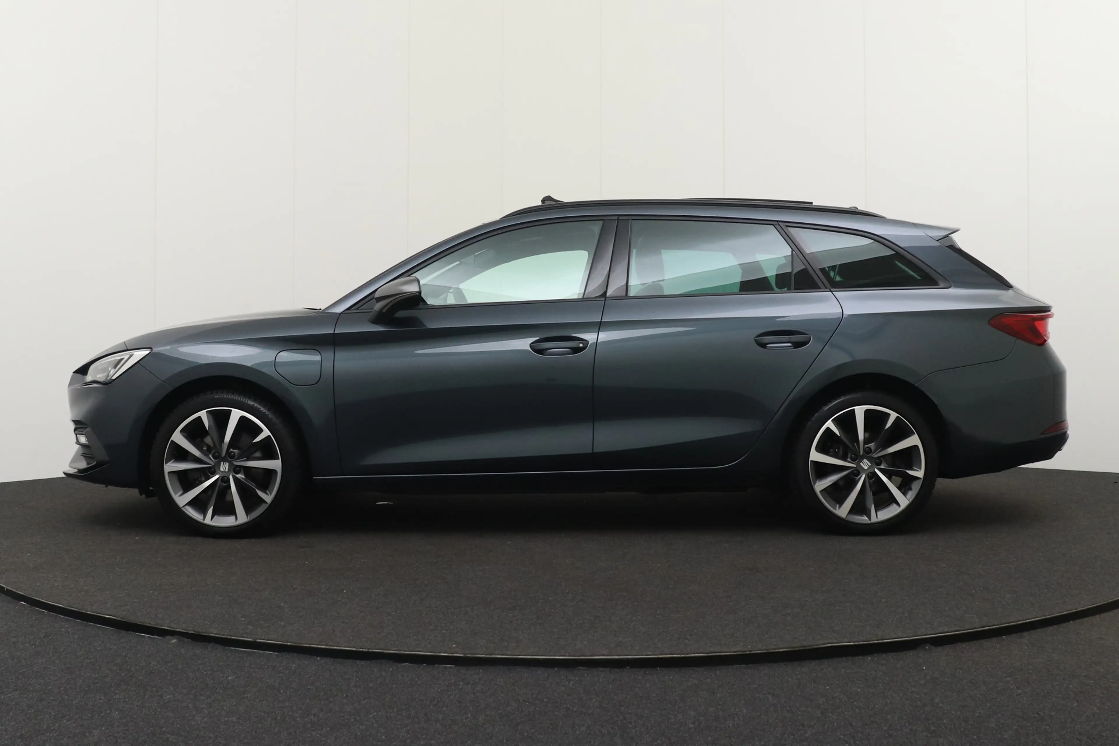 SEAT Leon Sportstourer 1.4 204 PK TSI PHEV FR Pano-dak 18'LM — photo 5