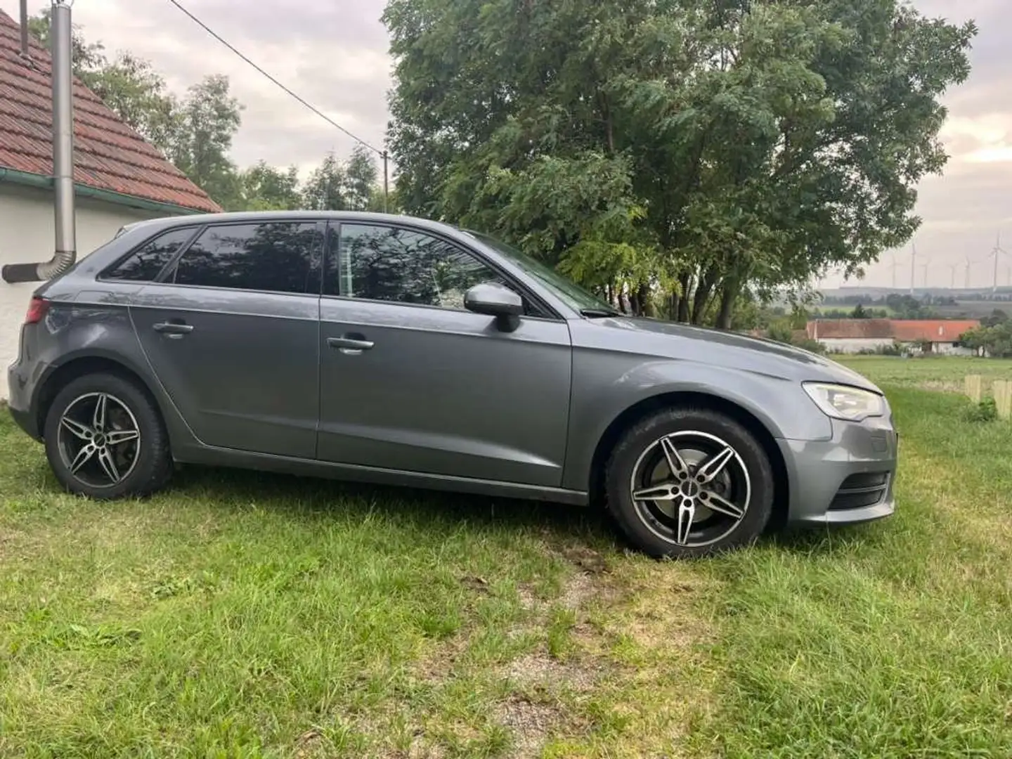 Audi A3 A3 SB Daylight 1,6 TDI Daylight Grau - 2