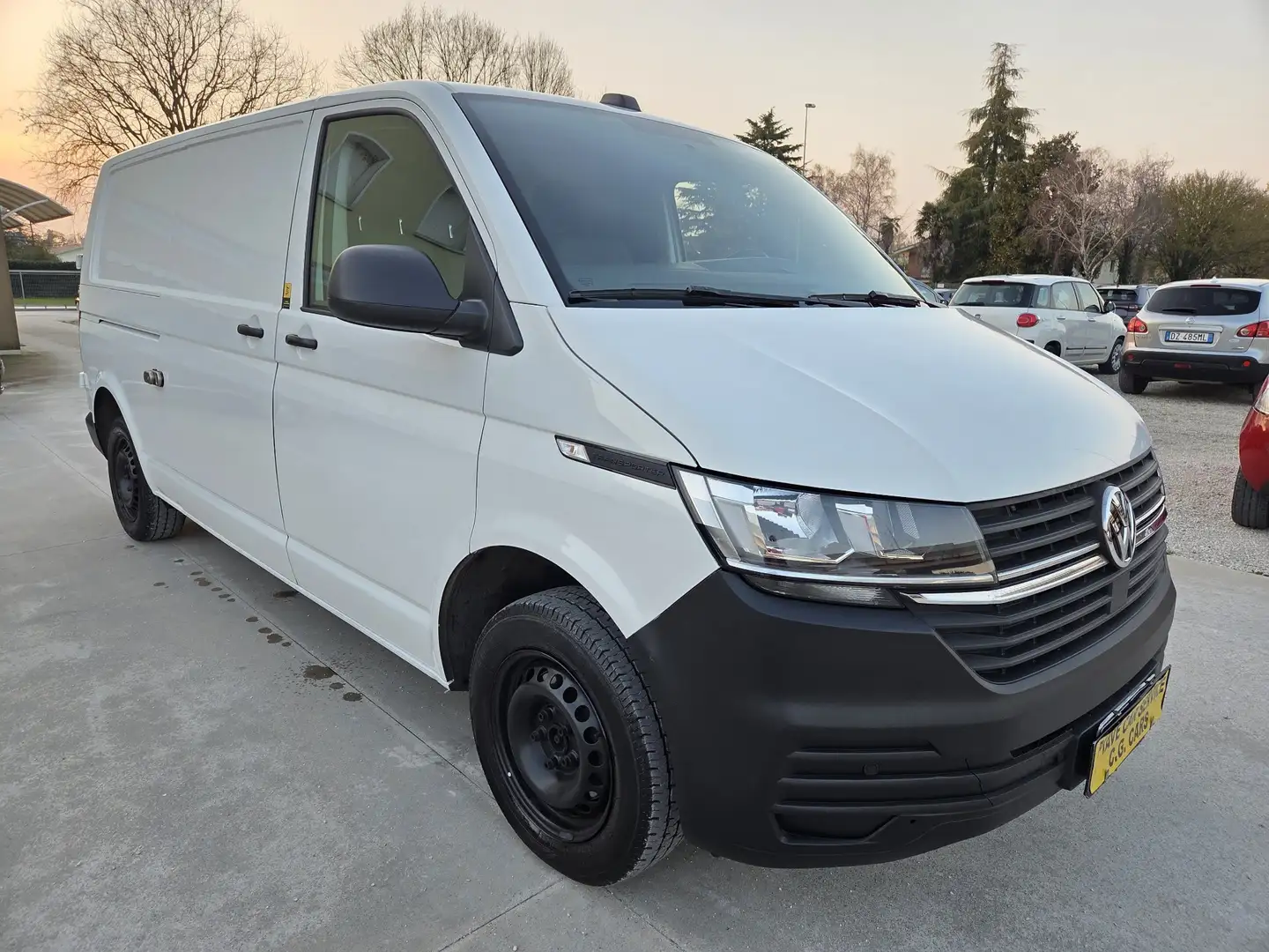 Volkswagen Transporter 2.0 TDI UNICOPROPRIETARIO Bianco - 2
