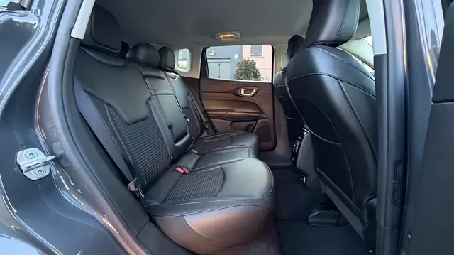 Jeep Compass view 13