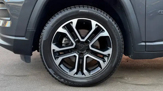 Jeep Compass view 5