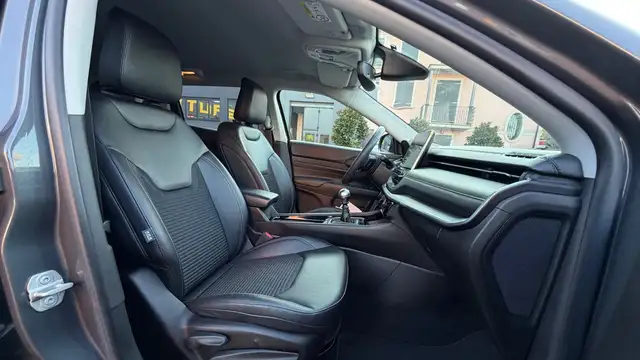 Jeep Compass view 10