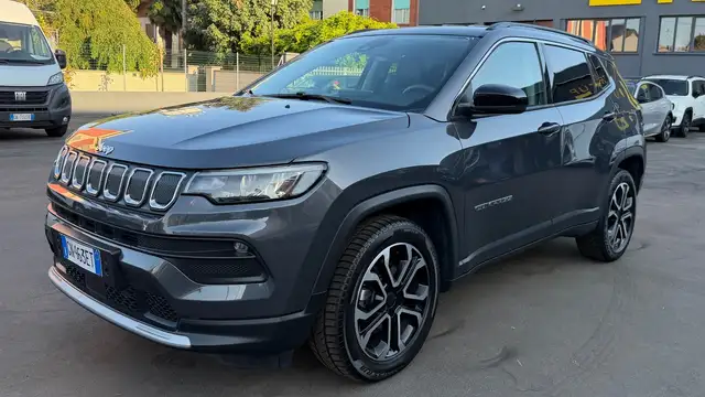 Jeep Compass view 3