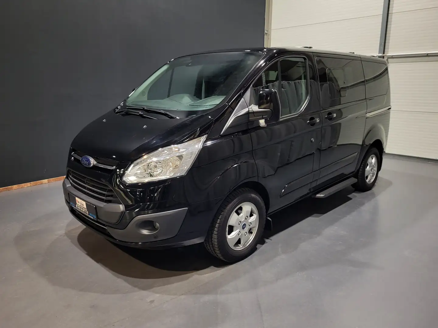 Ford Transit Custom 2.0 TDCi 310 L1 Tourneo Titanium *8-Sitze* Schwarz - 1