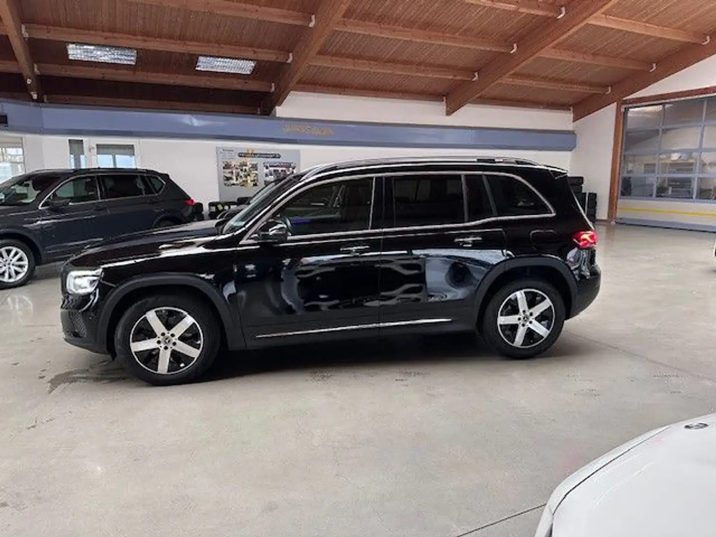 Mercedes-Benz GLB 200 d Progressive Infot. High-End, Sound,LED Noir - 2