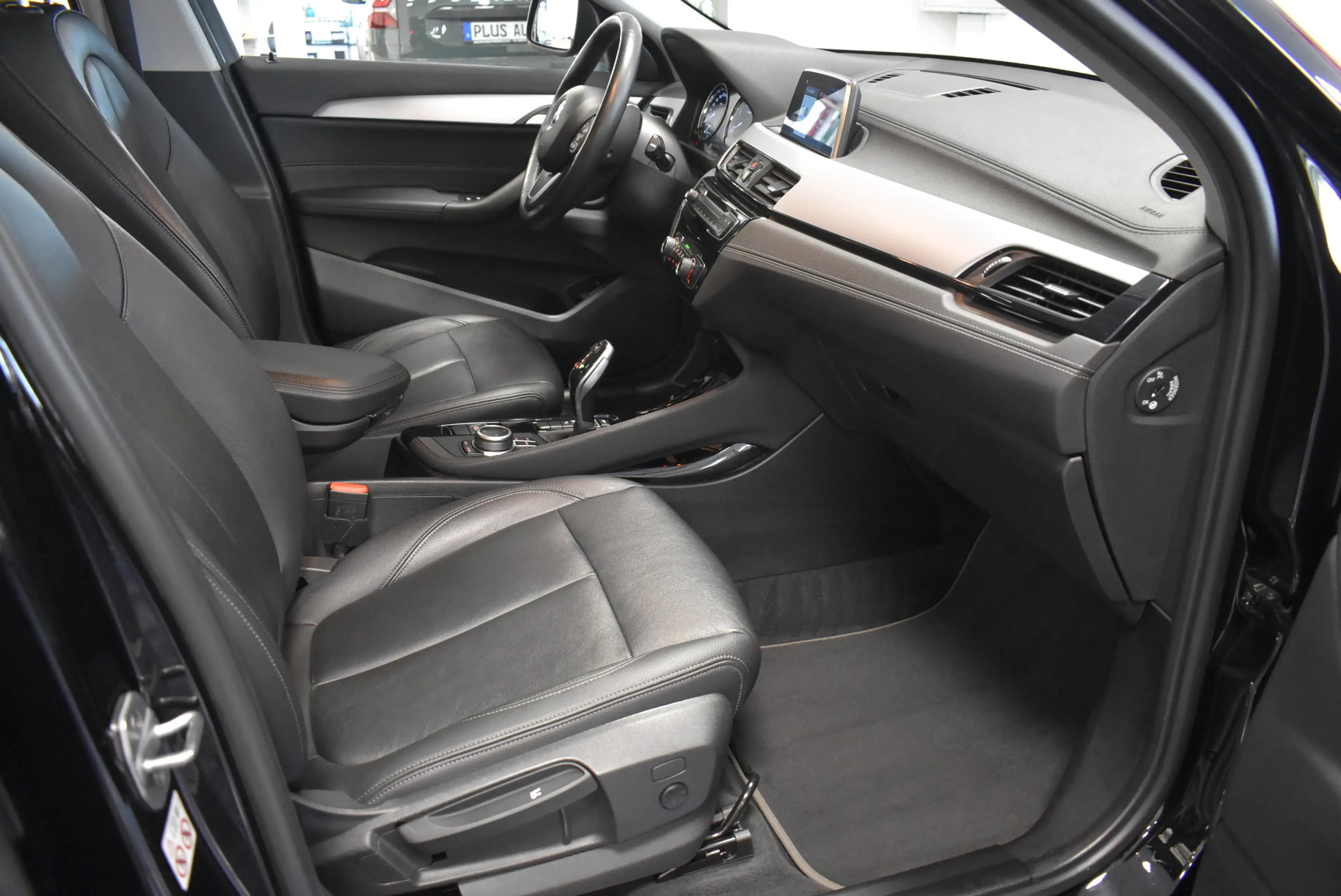 BMW X2 sDrive 18d Aut Navi LED Panora Kamer Leder — photo 7