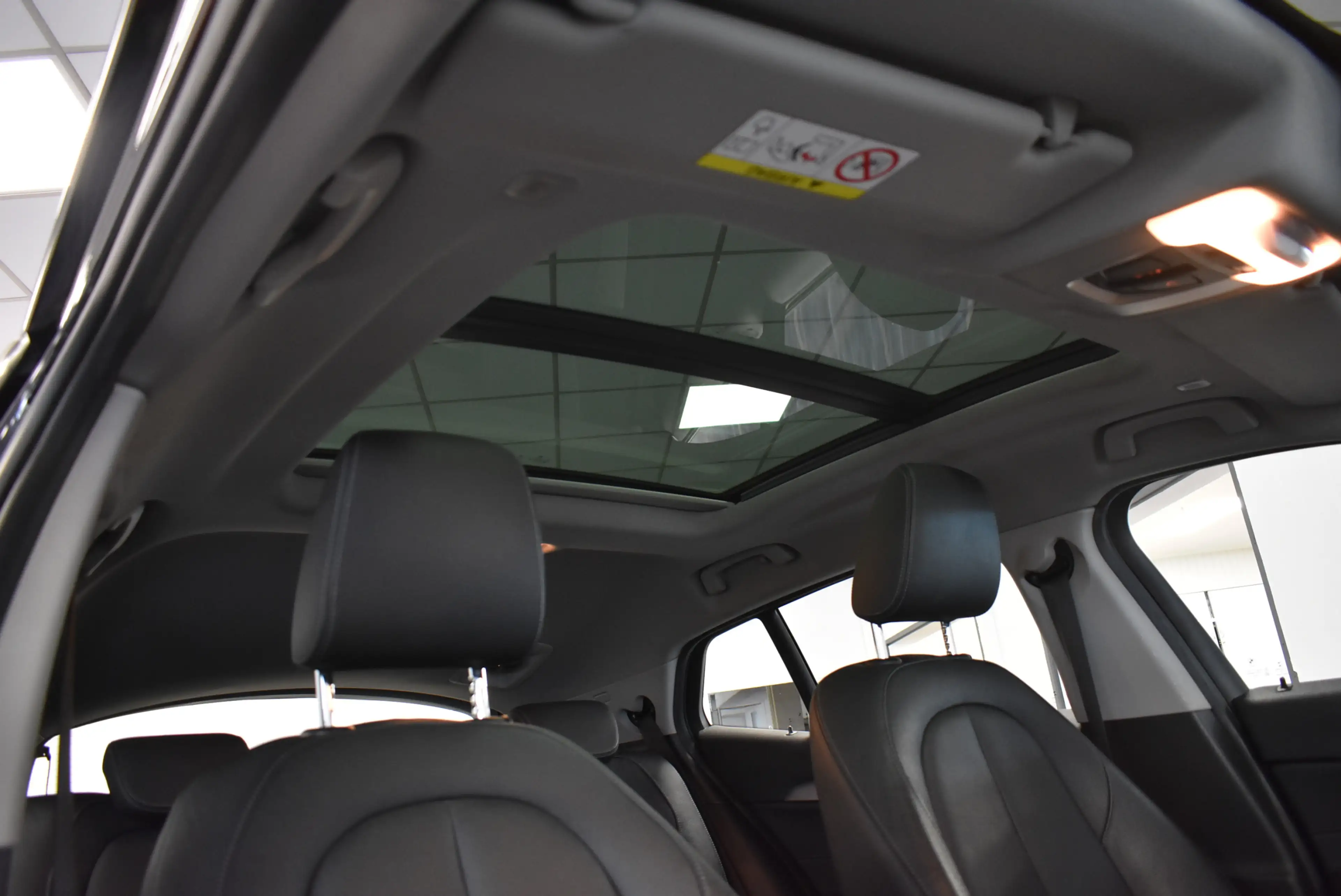 BMW X2 sDrive 18d Aut Navi LED Panora Kamer Leder — photo 14