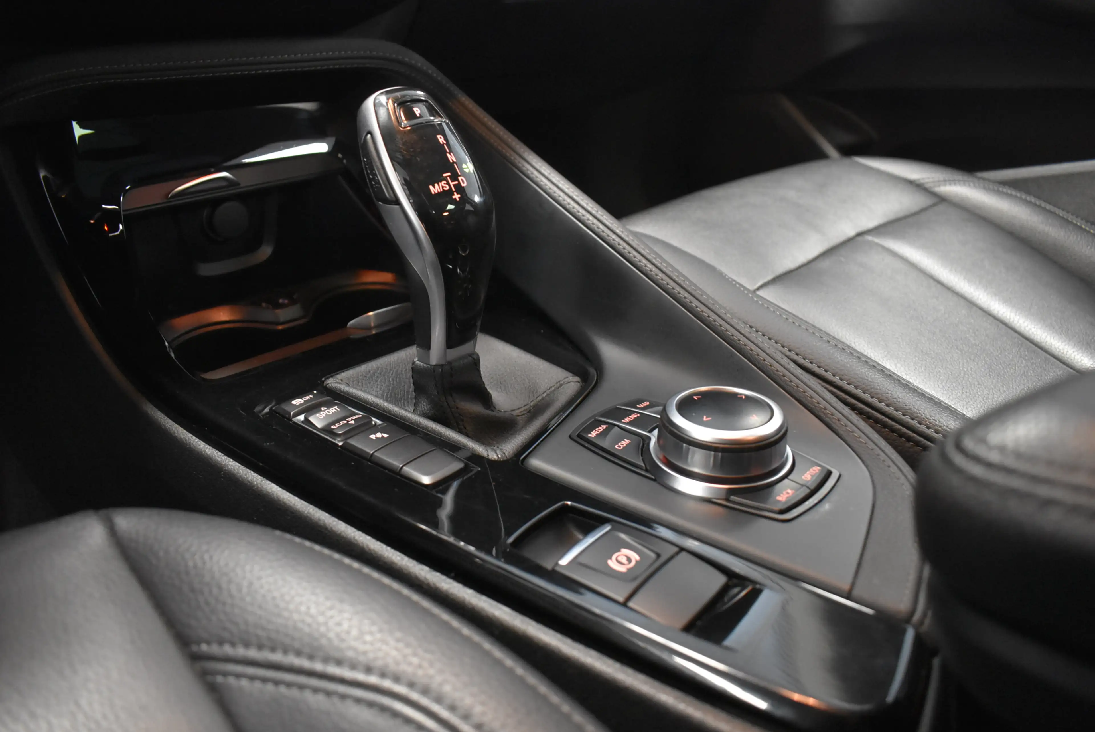 BMW X2 sDrive 18d Aut Navi LED Panora Kamer Leder — photo 12