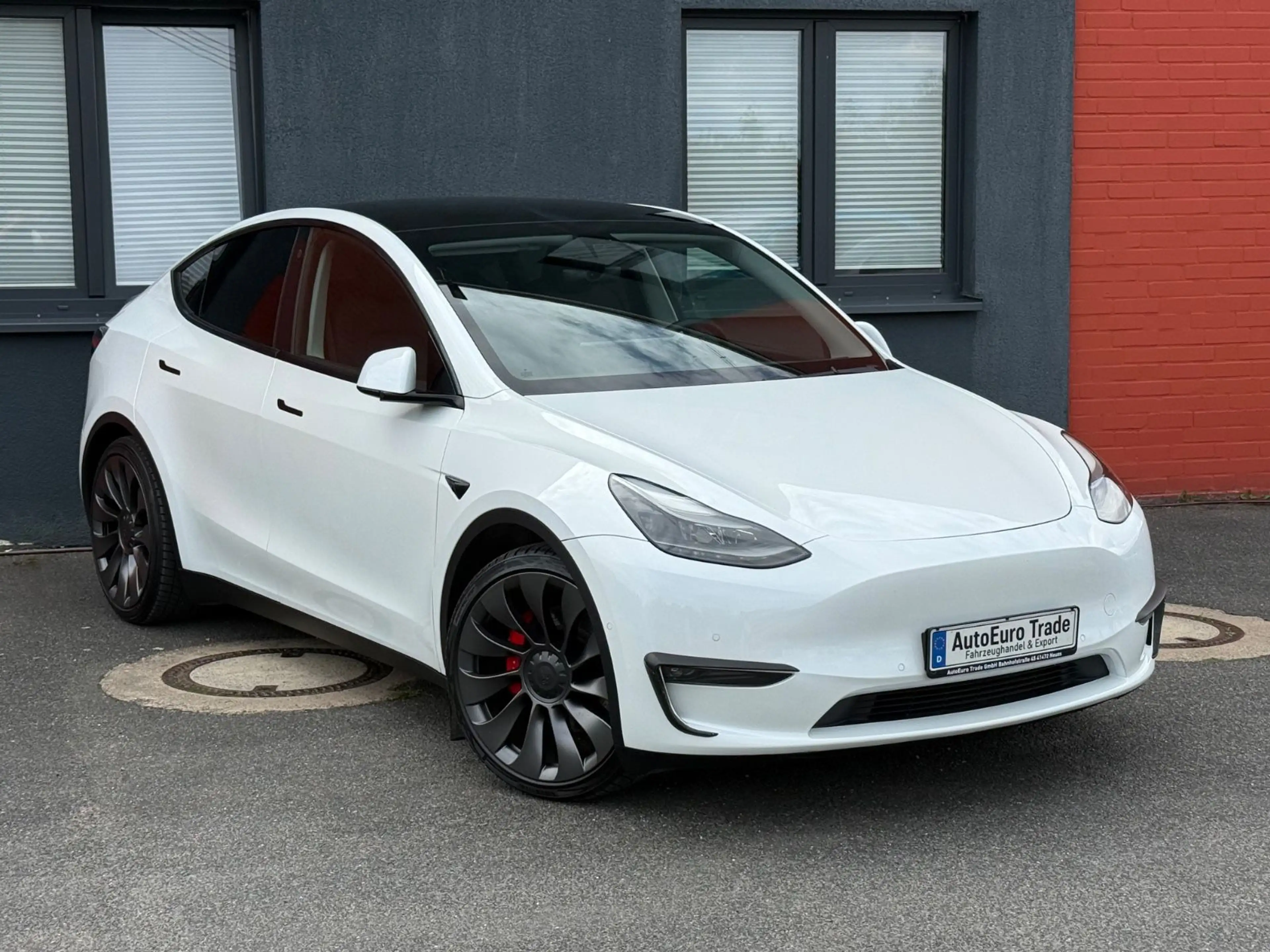 Tesla Model Y Performance Dual AWD