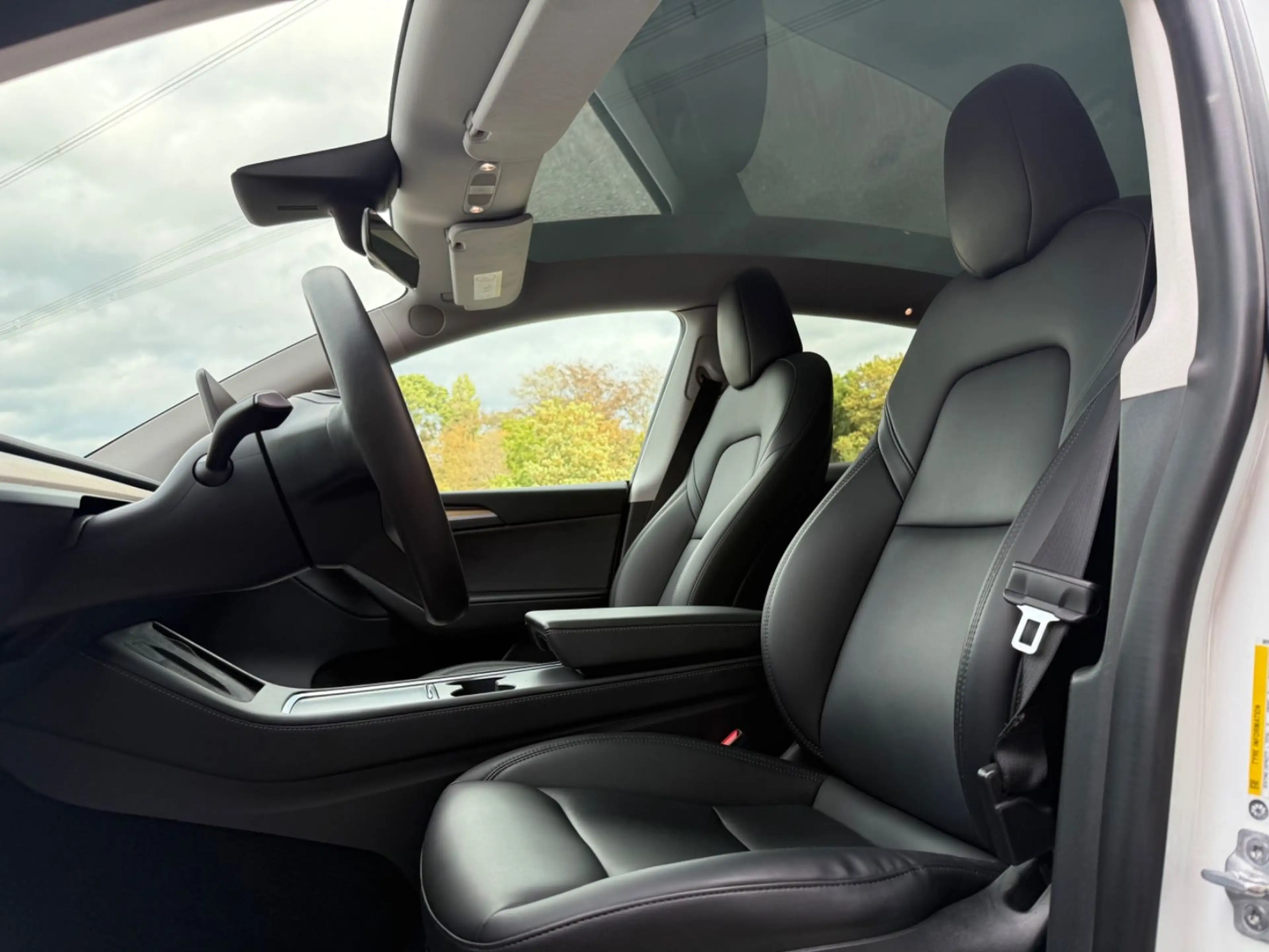 Tesla Model Y Performance Dual AWD — photo 15