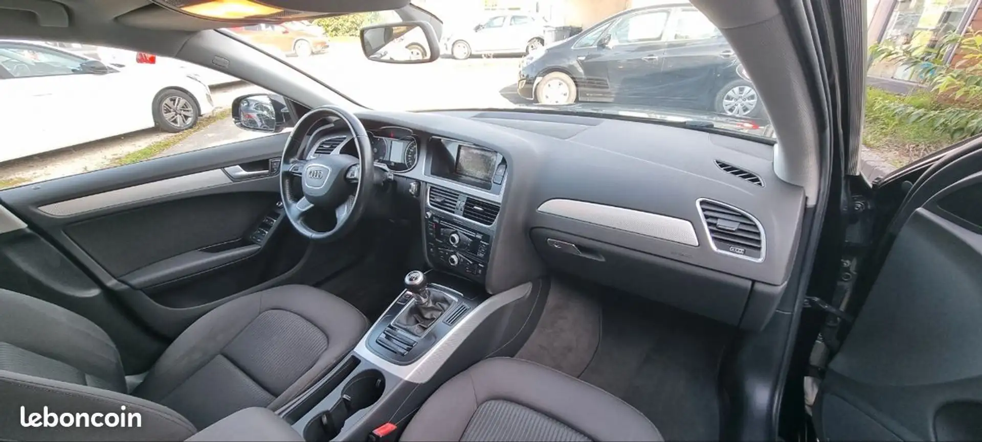 Audi A4 2.0 tdi 120 ch attraction Negru - 2