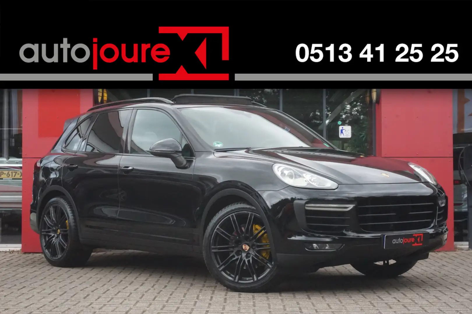 Porsche Cayenne 3.0 D | Sport Chrono | Luchtvering | Panoramadak | Zwart - 1