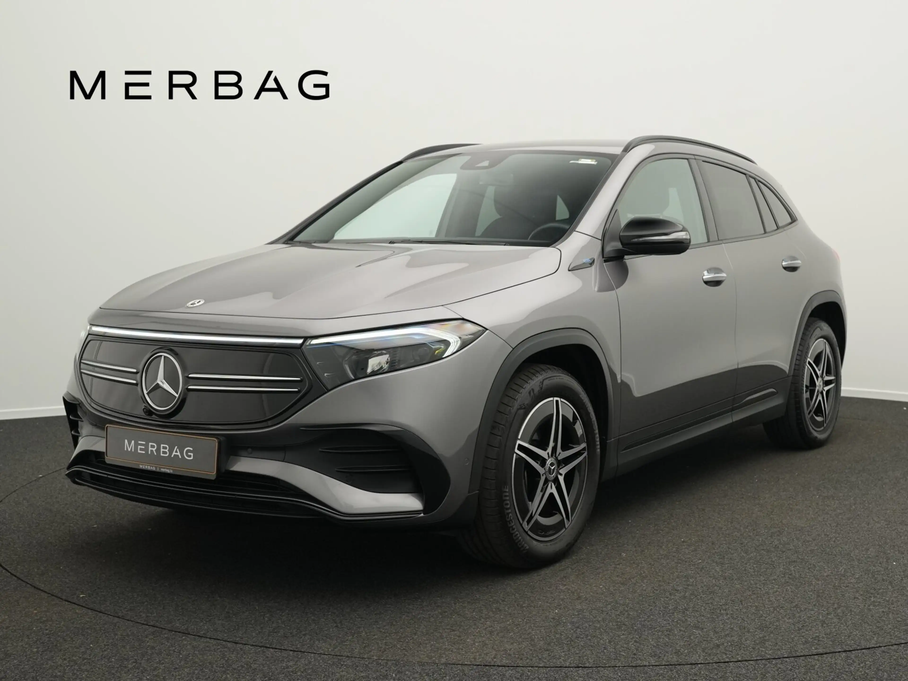 Mercedes-Benz EQA 300 EQA 300 4M AMG-Line LED+Kamera+Night+18" AMG Line