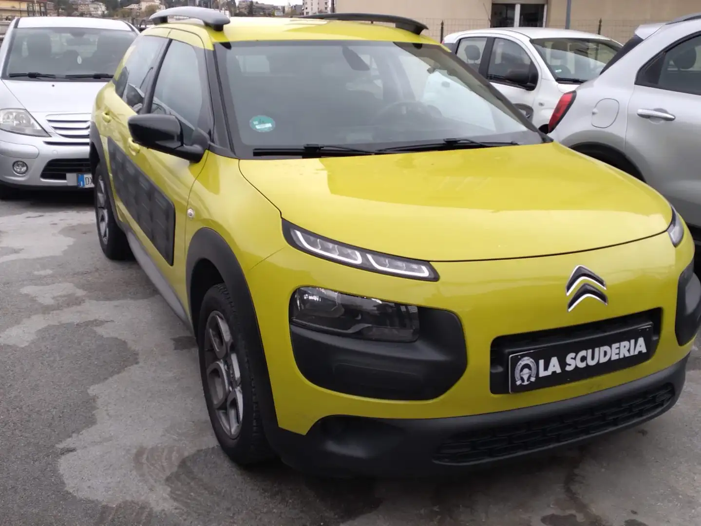 Citroen C4 Cactus Citroen C4 Cactus BlueHDi 100 Feel Edition Jaune - 1