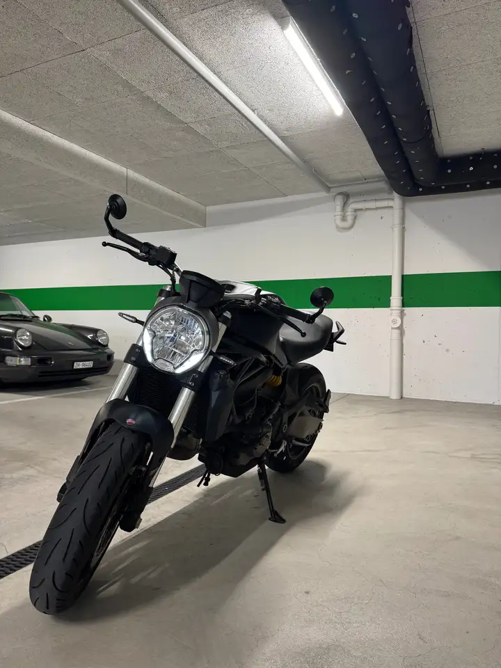 Ducati Monster 821