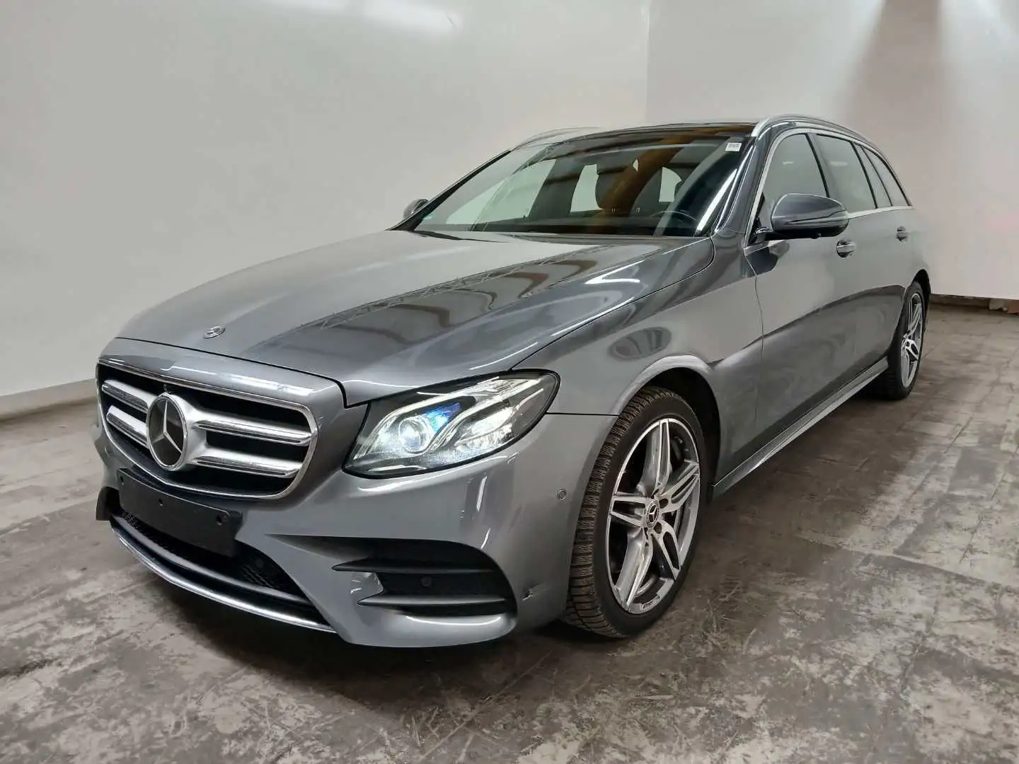 Mercedes-Benz E 400 E400d 4M AMG LINE+AIRMATIC+PANO+CARBON+NAPPA+360 Gris - 1