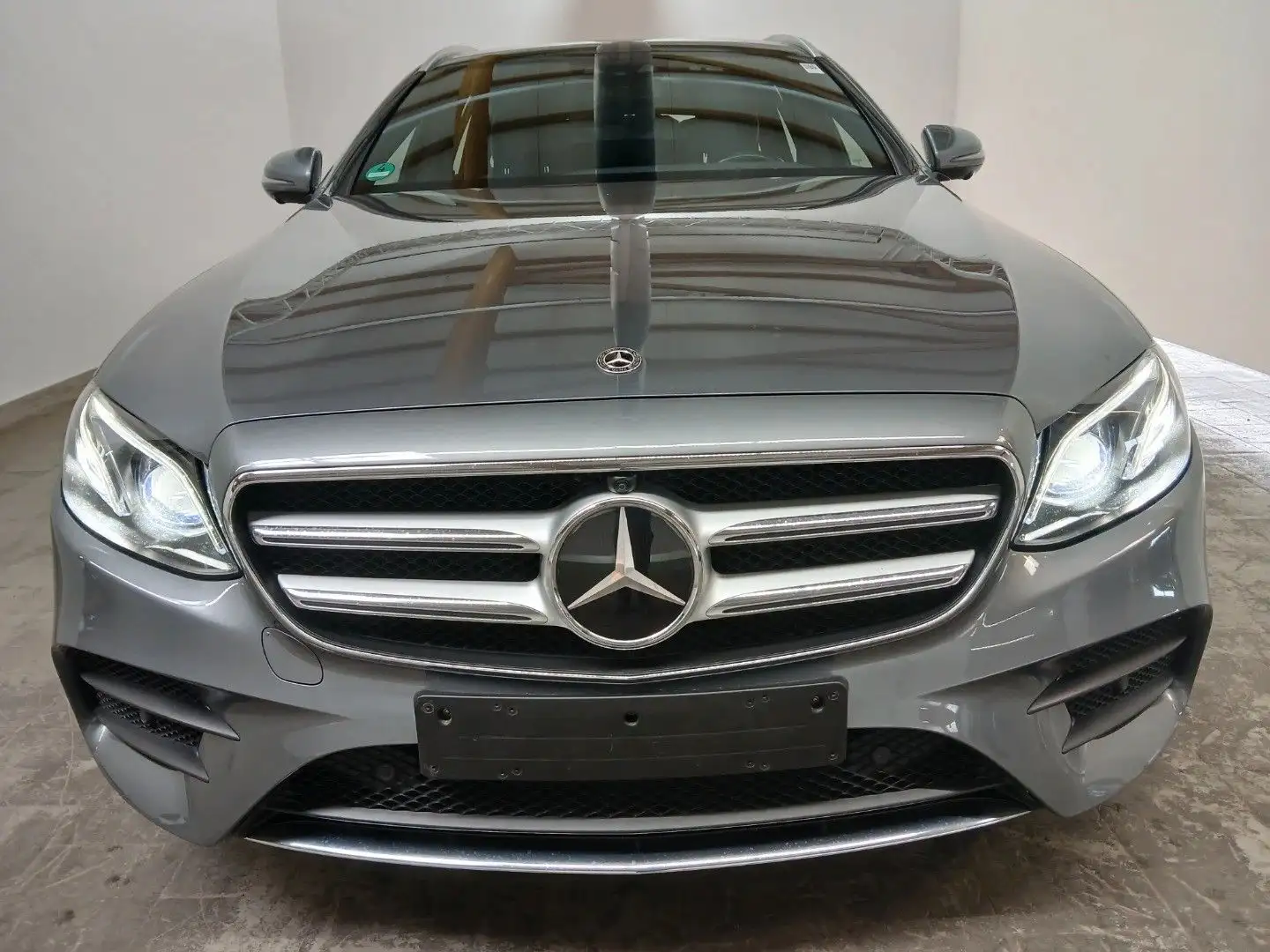 Mercedes-Benz E 400 E400d 4M AMG LINE+AIRMATIC+PANO+CARBON+NAPPA+360 Gris - 2