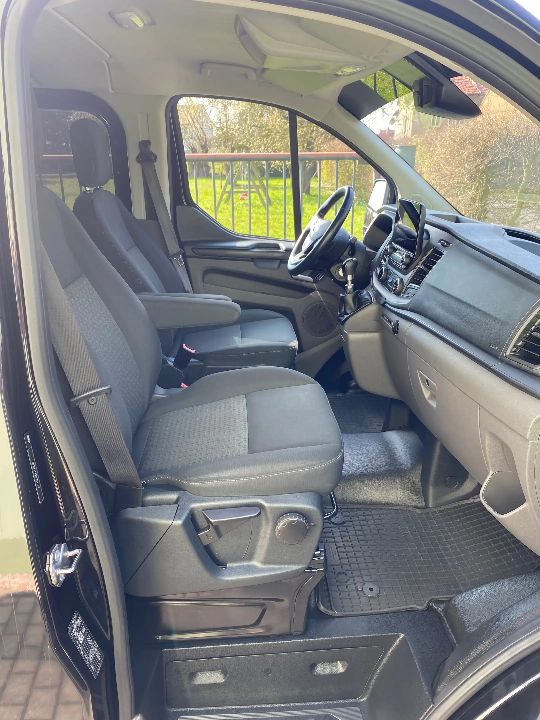 Ford Tourneo Custom 300 Mixto*1.Hand*Navi*Scheckheft*AHK*Kamera*MwSt. ausweisbar*TOP!** — photo 10