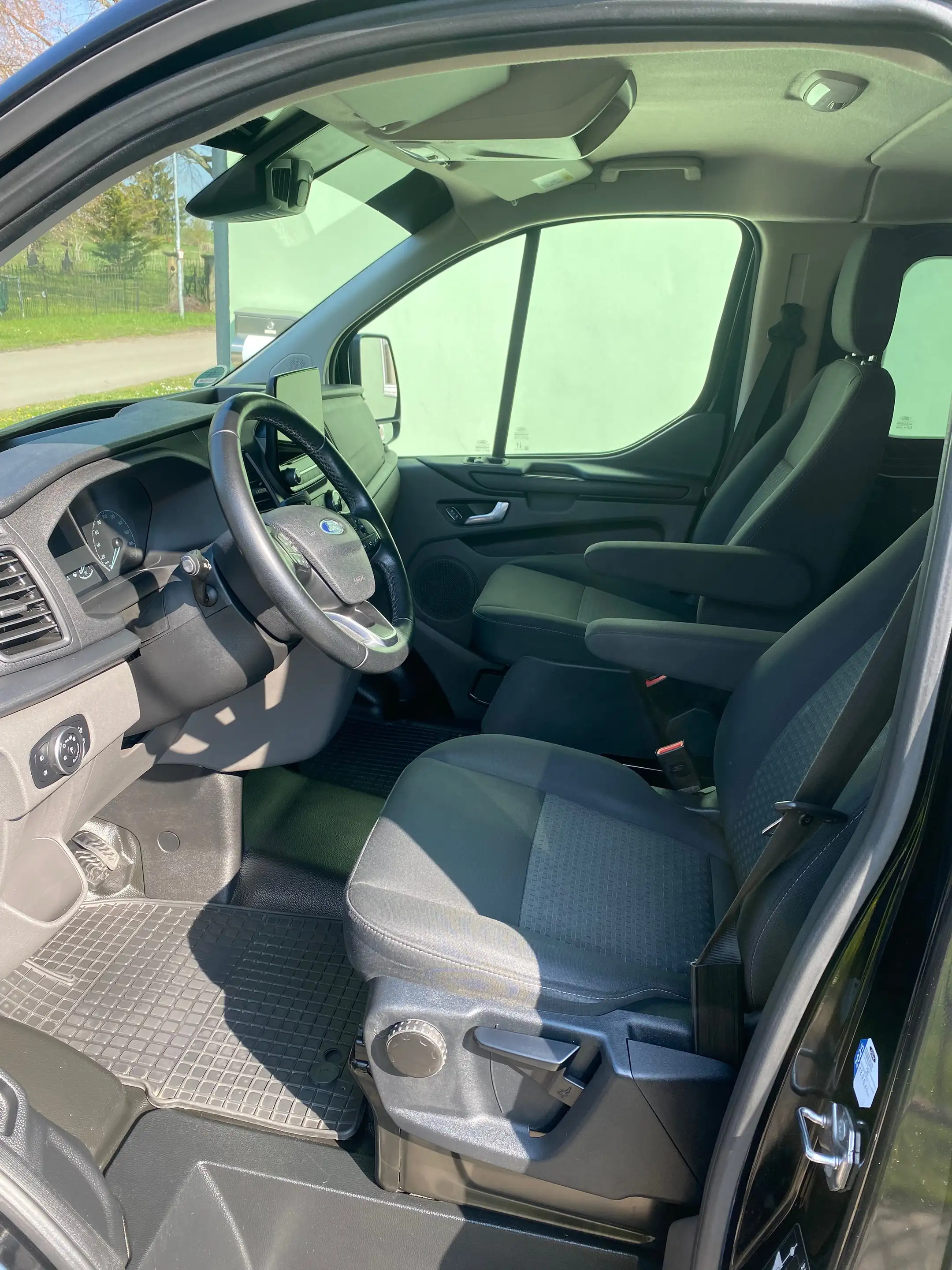 Ford Tourneo Custom 300 Mixto*1.Hand*Navi*Scheckheft*AHK*Kamera*MwSt. ausweisbar*TOP!** — photo 7