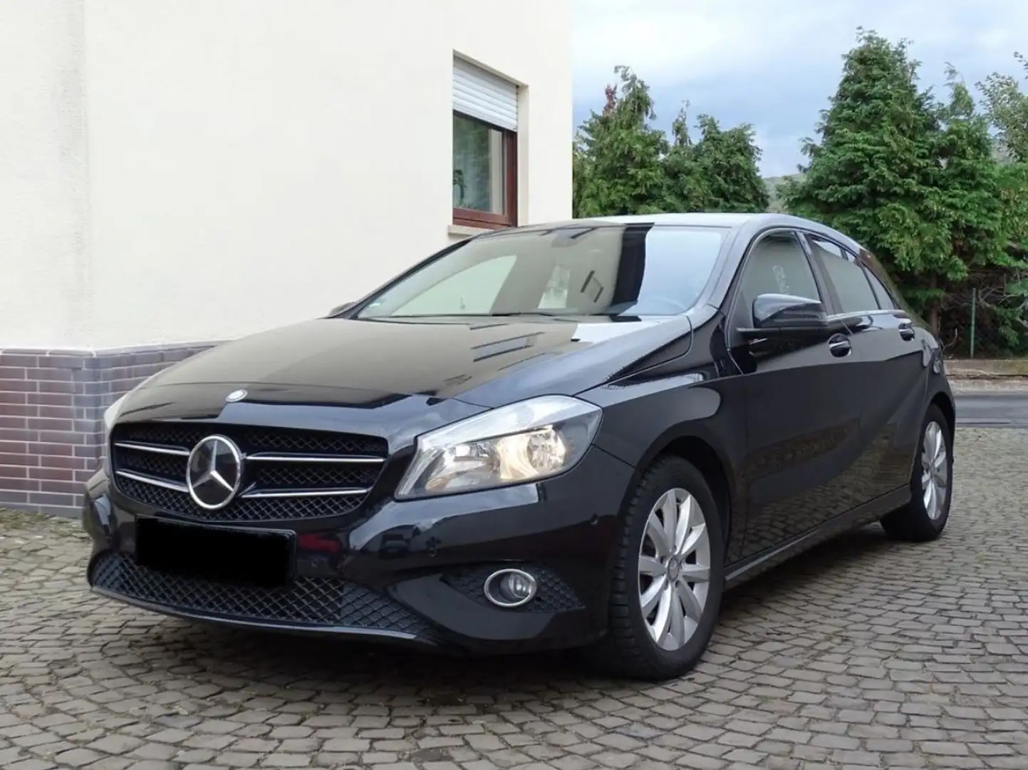 Mercedes-Benz A 180 CDI (BlueEFFICIENCY) 7G-DCT Style Schwarz - 1