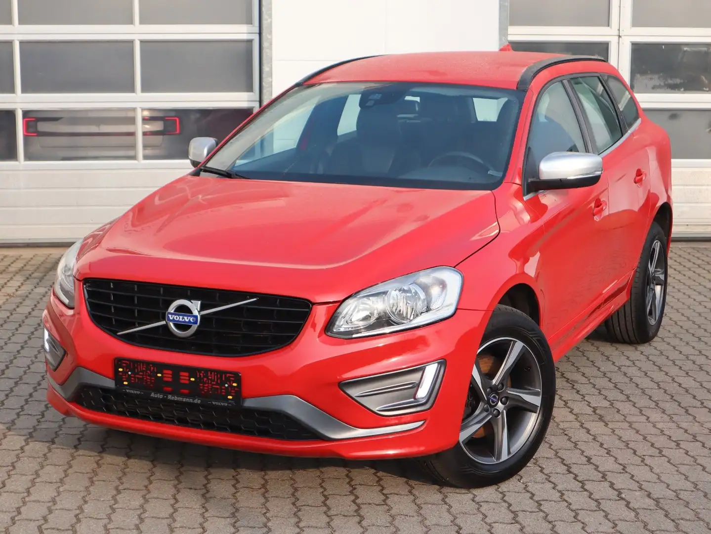 Volvo XC60 D3 R-Design*FWD Rot - 2