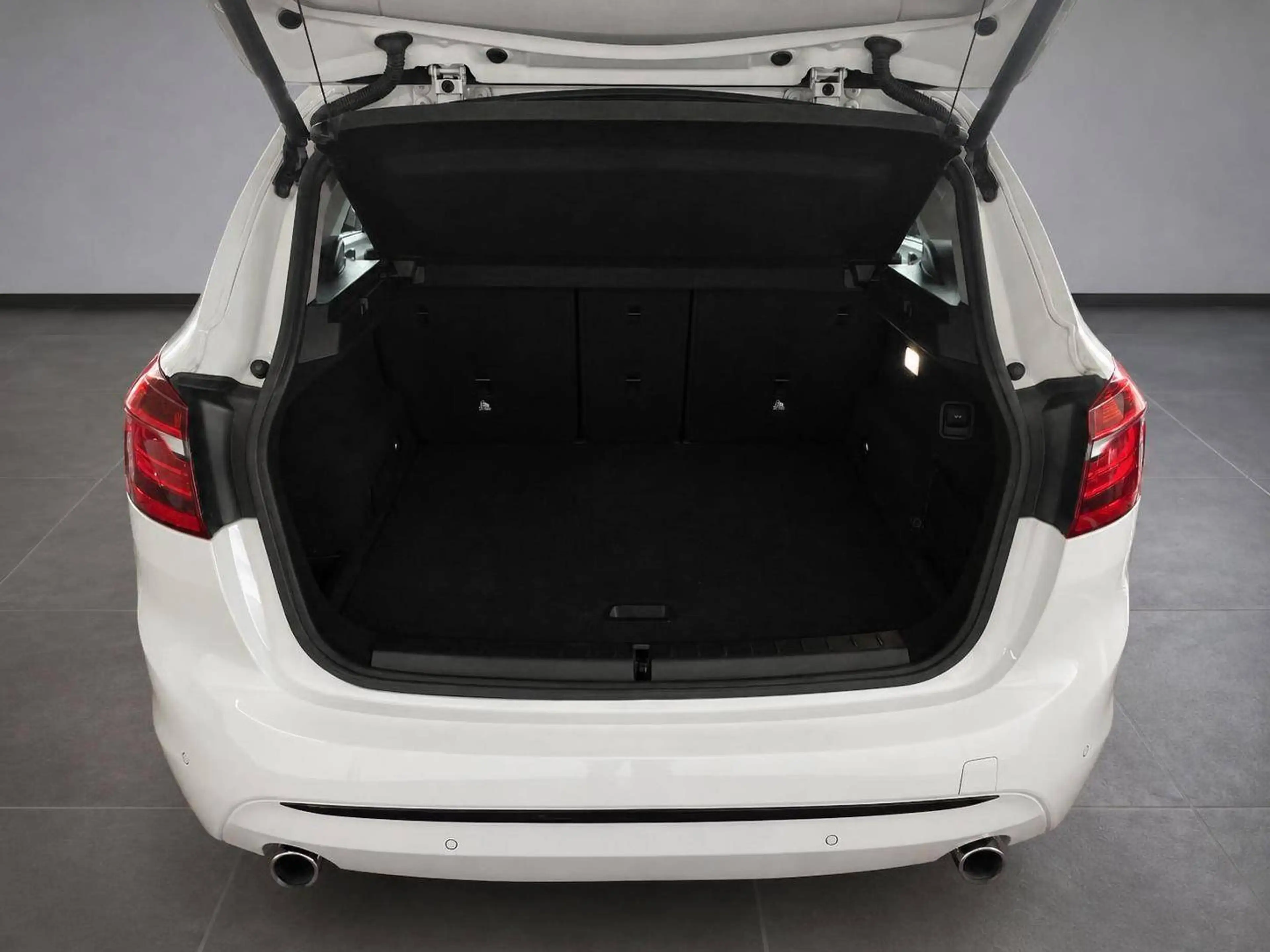 BMW 220 Active Tourer Sport Line*PDC*Scheckheft* — photo 13