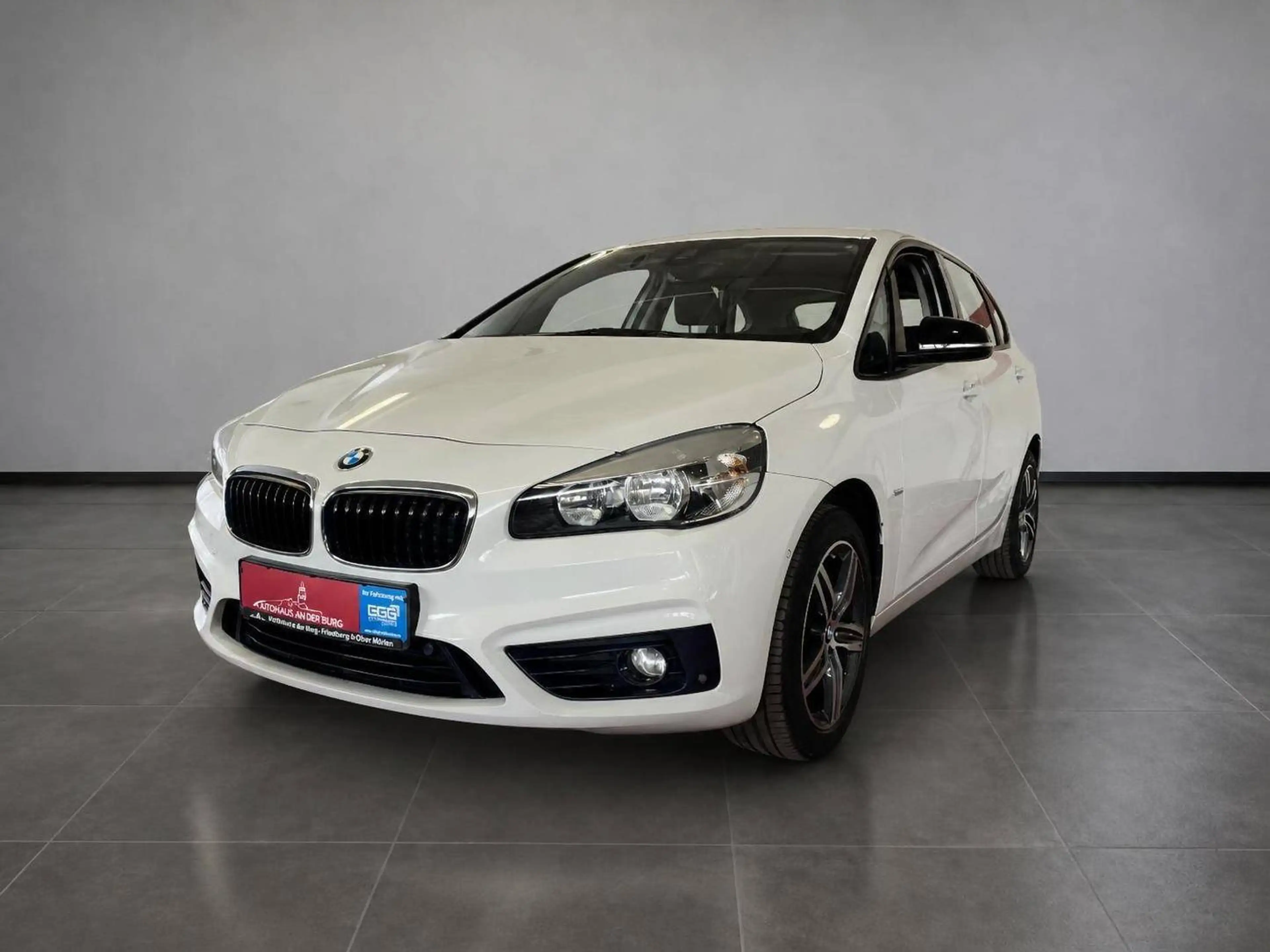 BMW 220 Active Tourer Sport Line*PDC*Scheckheft* — photo 3
