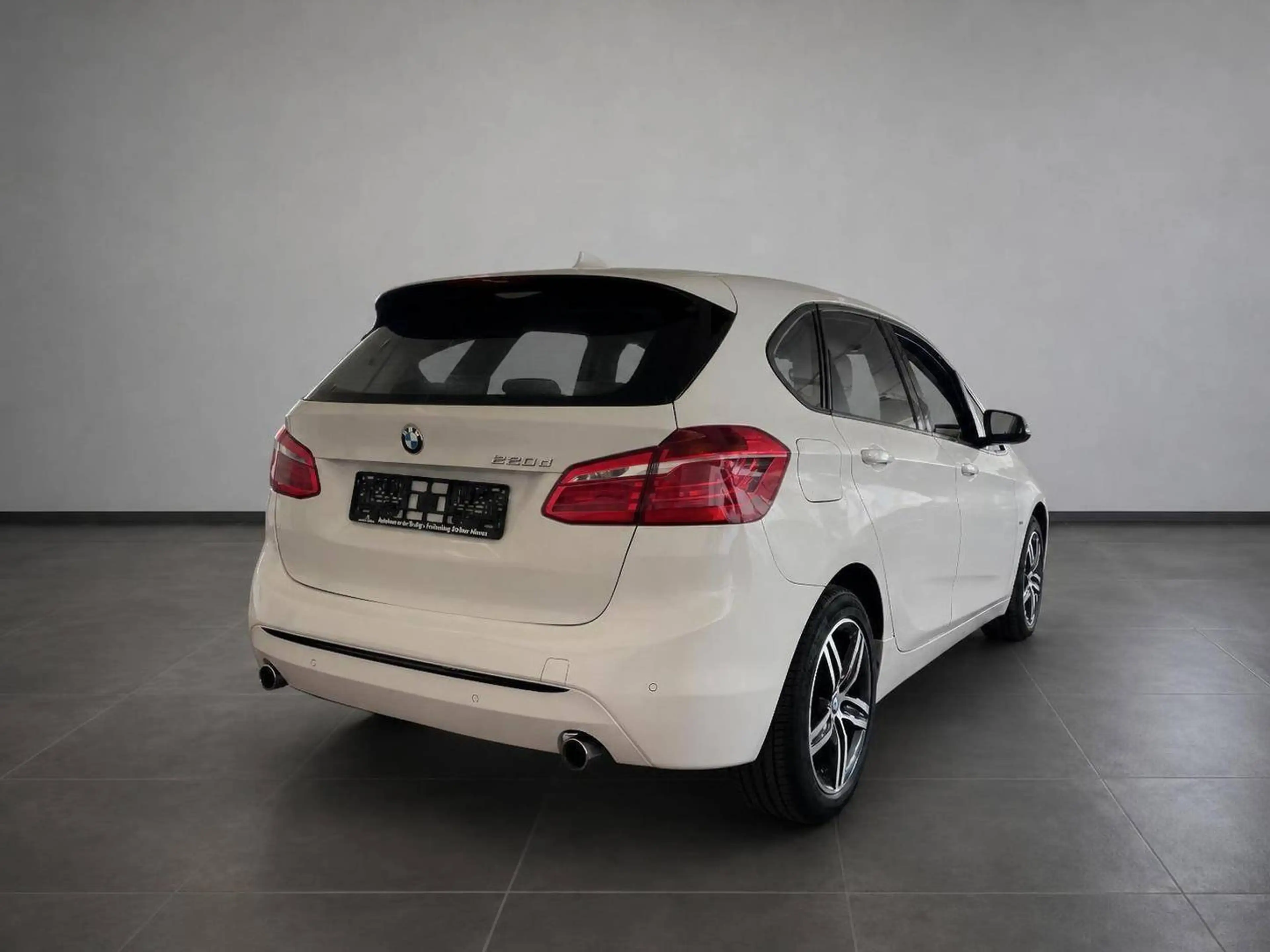 BMW 220 Active Tourer Sport Line*PDC*Scheckheft* — photo 8