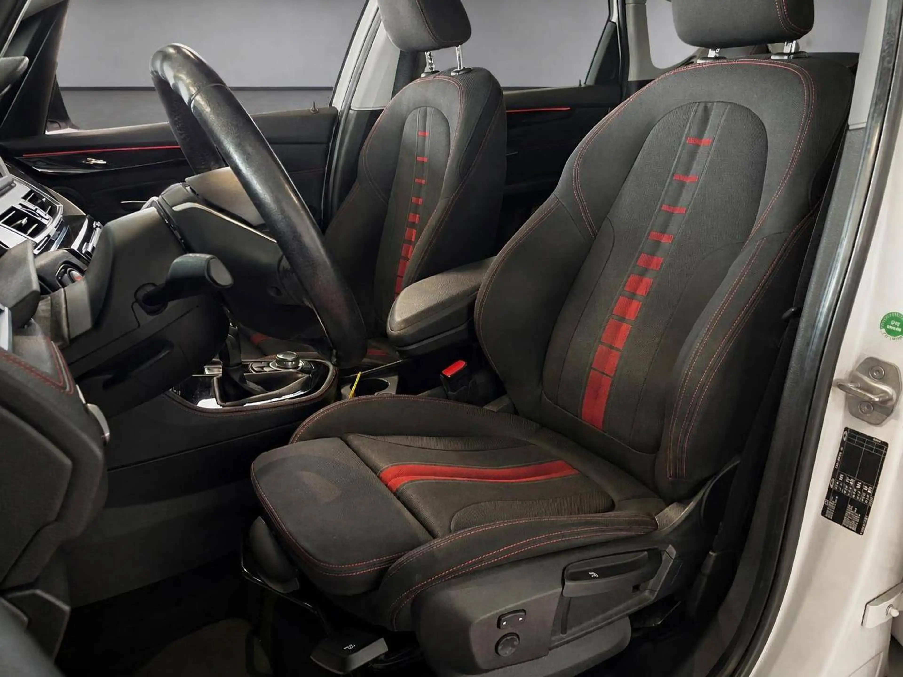 BMW 220 Active Tourer Sport Line*PDC*Scheckheft* — photo 9