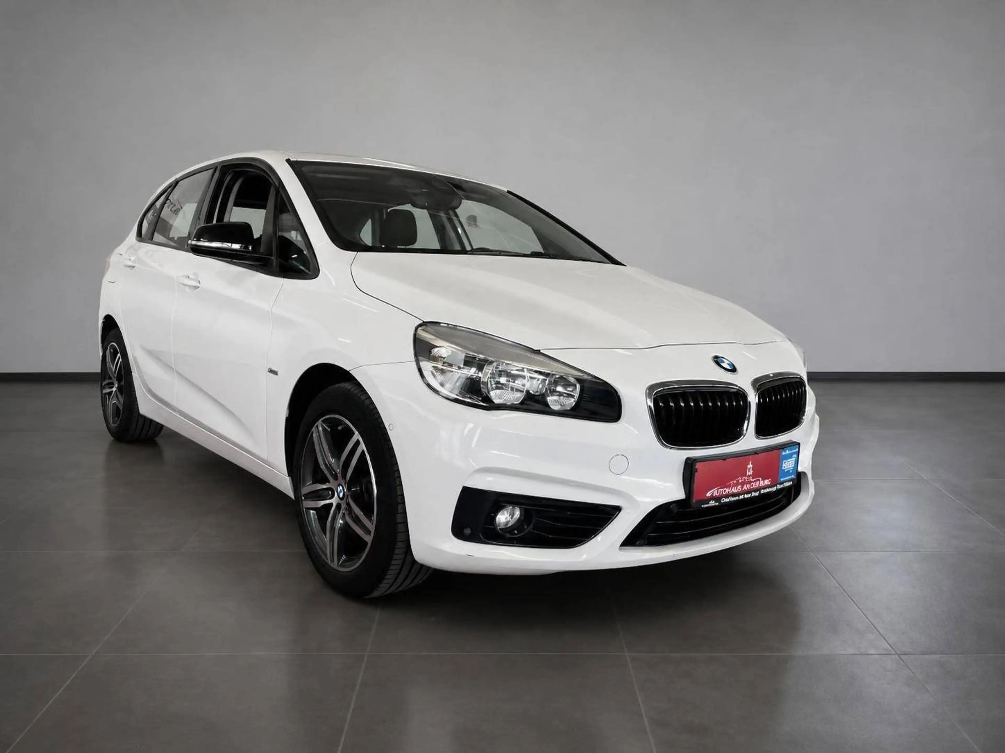 BMW 220 Active Tourer Sport Line*PDC*Scheckheft*