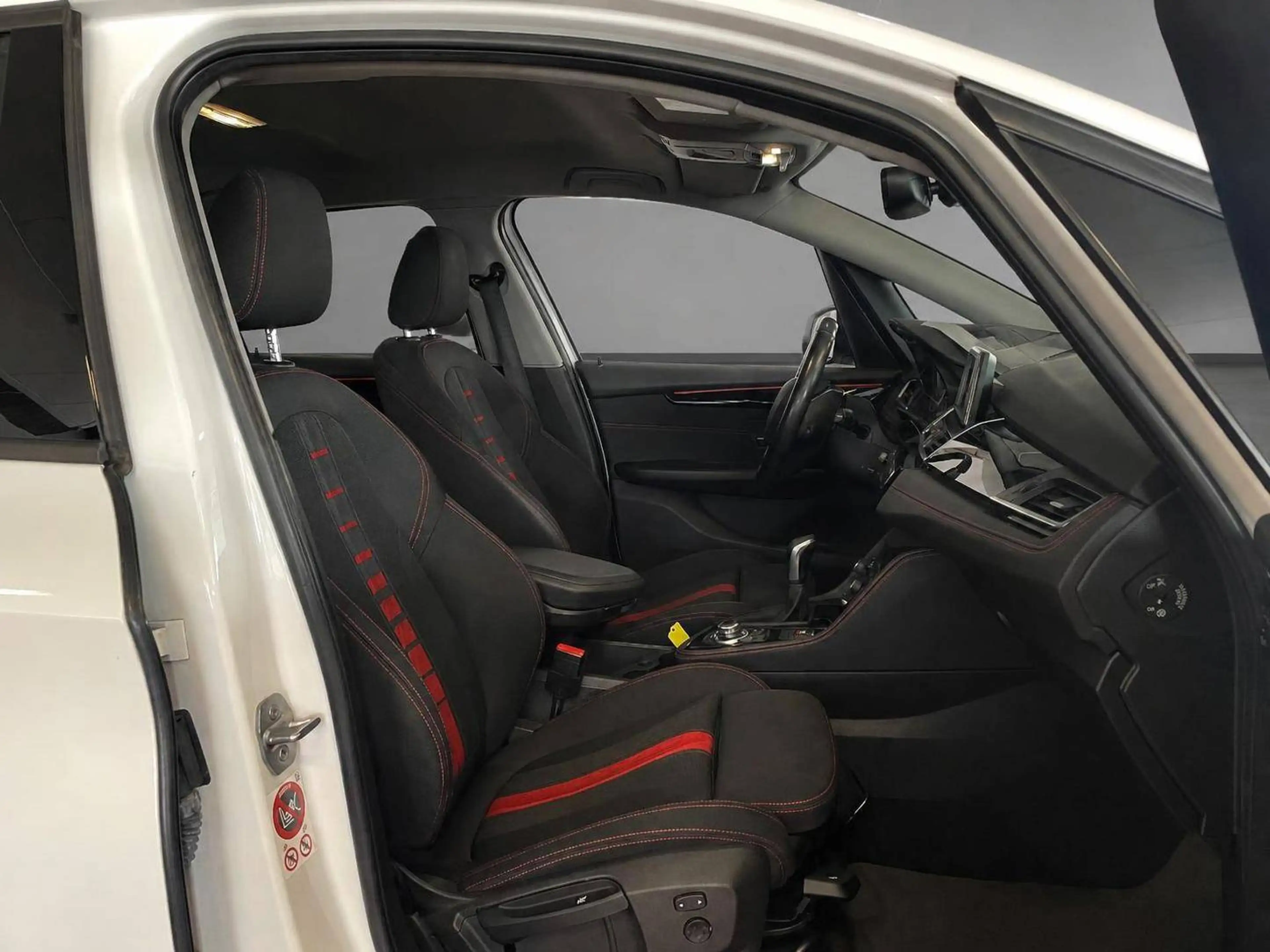 BMW 220 Active Tourer Sport Line*PDC*Scheckheft* — photo 12