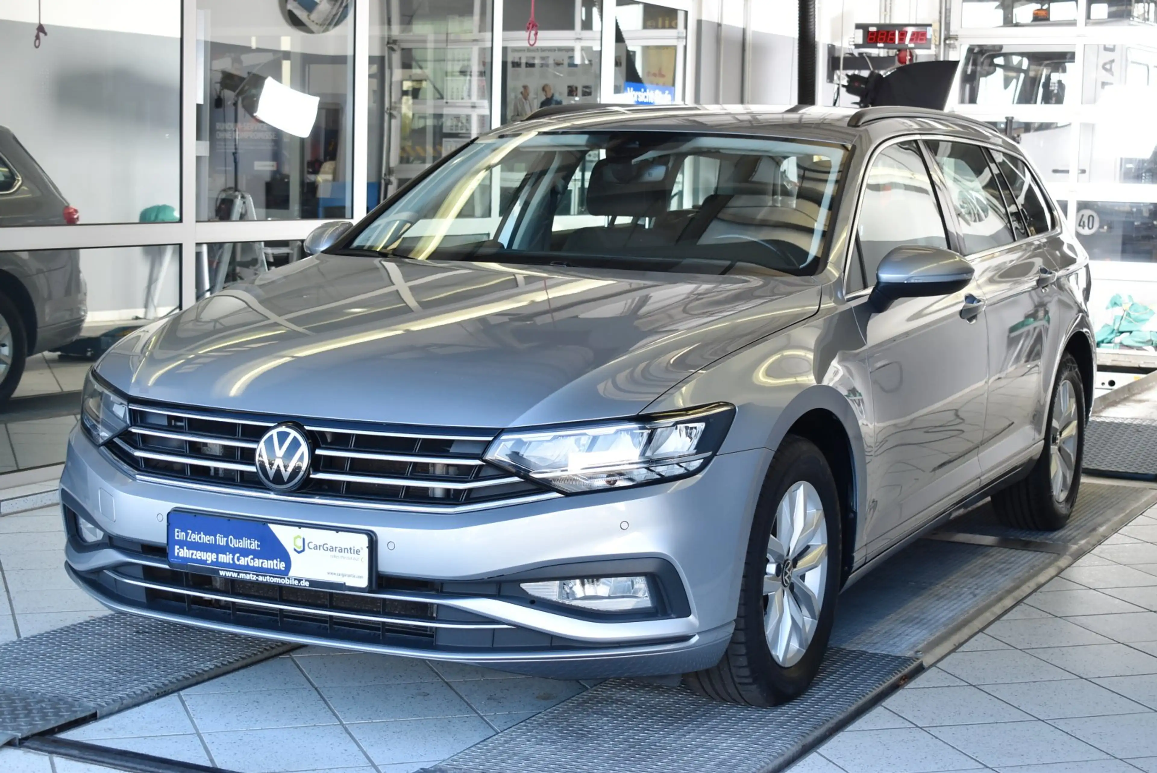 Volkswagen Passat Variant 2.0 TDI Business DSG*AHK*LED