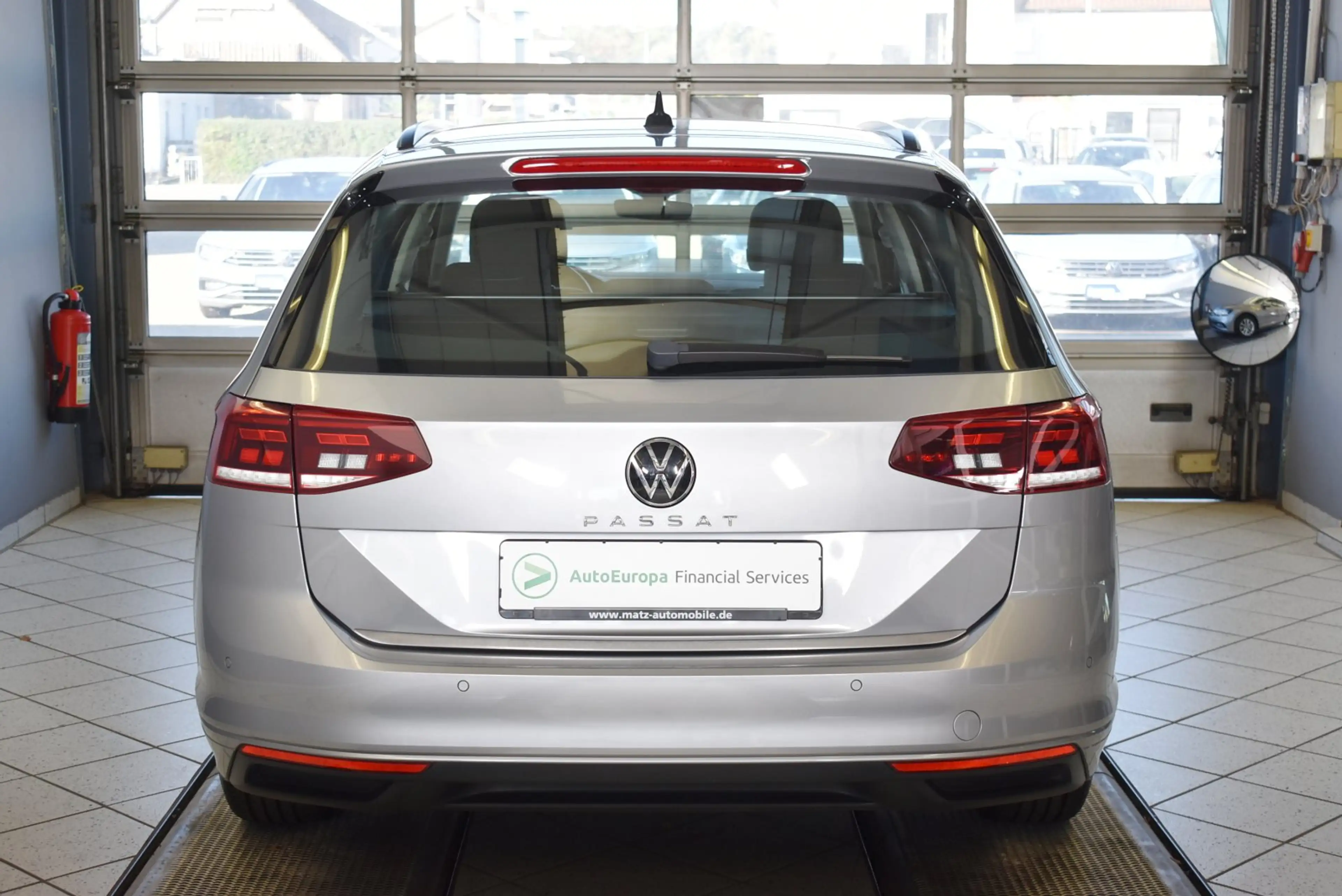 Volkswagen Passat Variant 2.0 TDI Business DSG*AHK*LED — photo 5