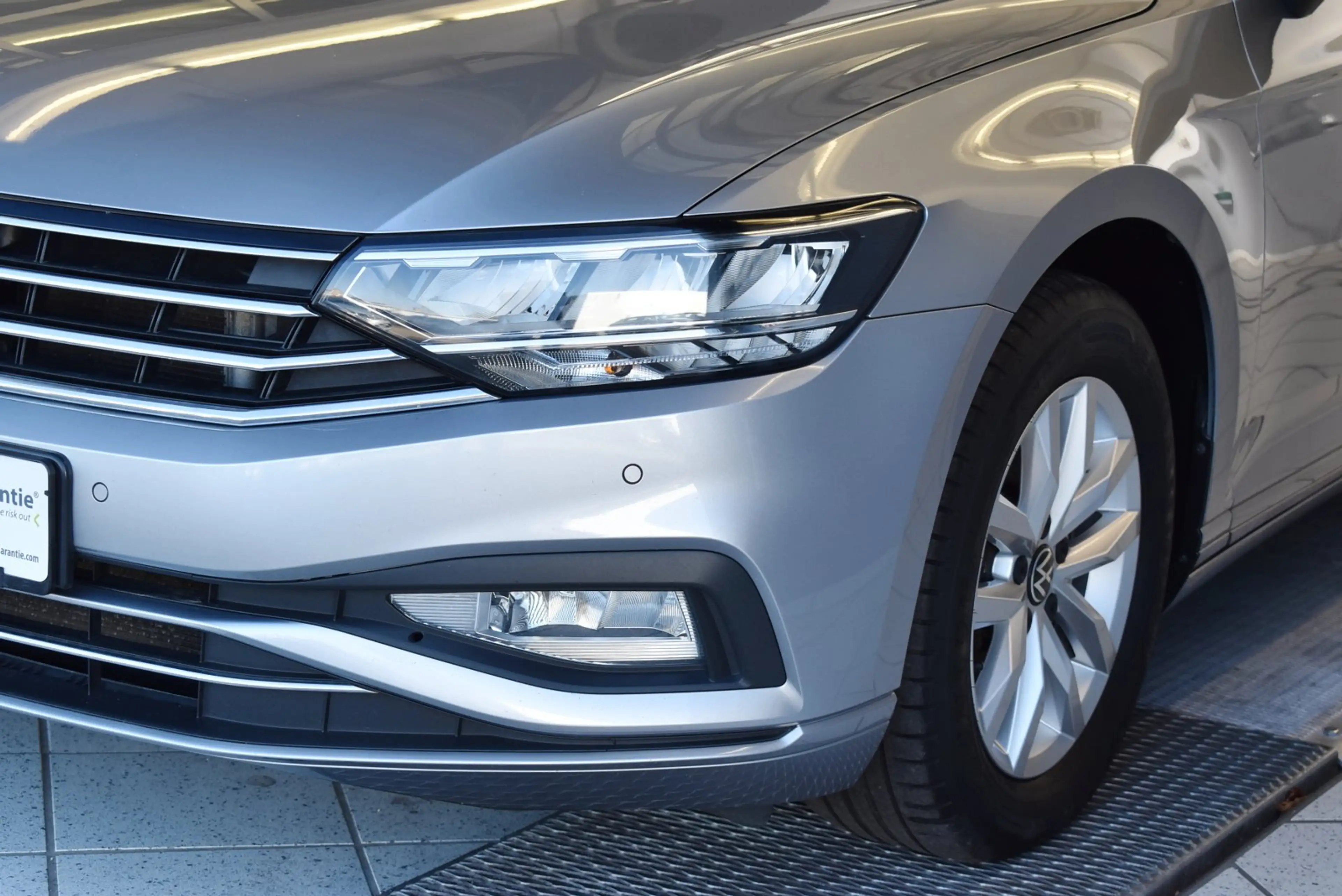Volkswagen Passat Variant 2.0 TDI Business DSG*AHK*LED — photo 7