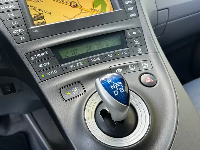 Toyota Prius view 11