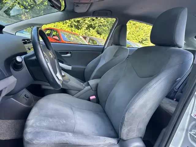 Toyota Prius view 7