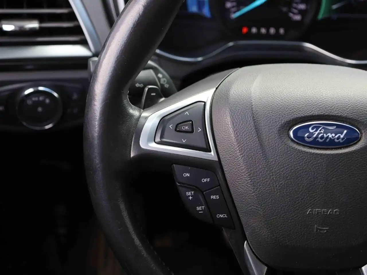 Ford Fusion снимка Ford Fusion