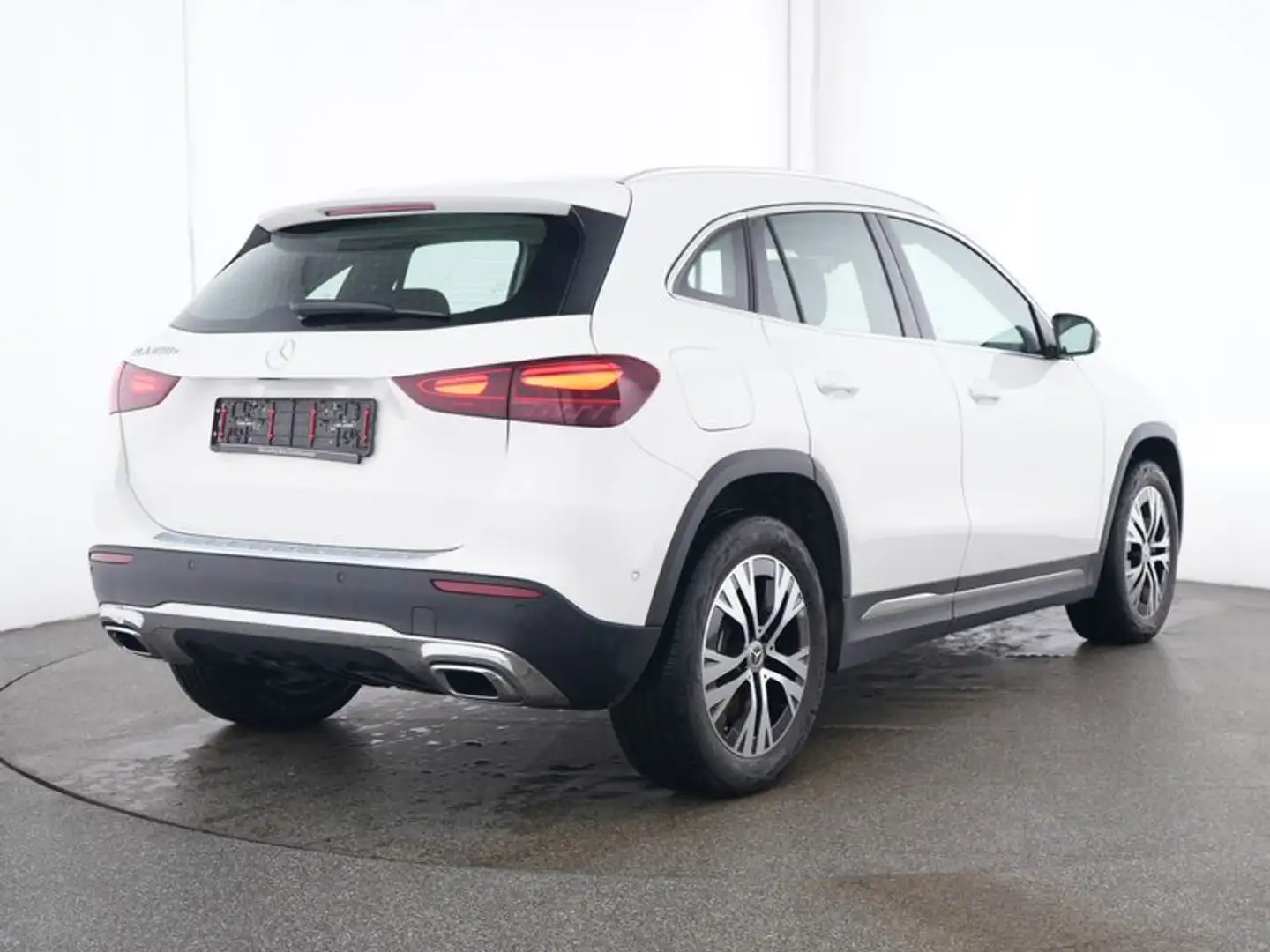 Mercedes-Benz GLA 250 e Progressive Line 11Kw Laden Winter Kam Weiß - 2